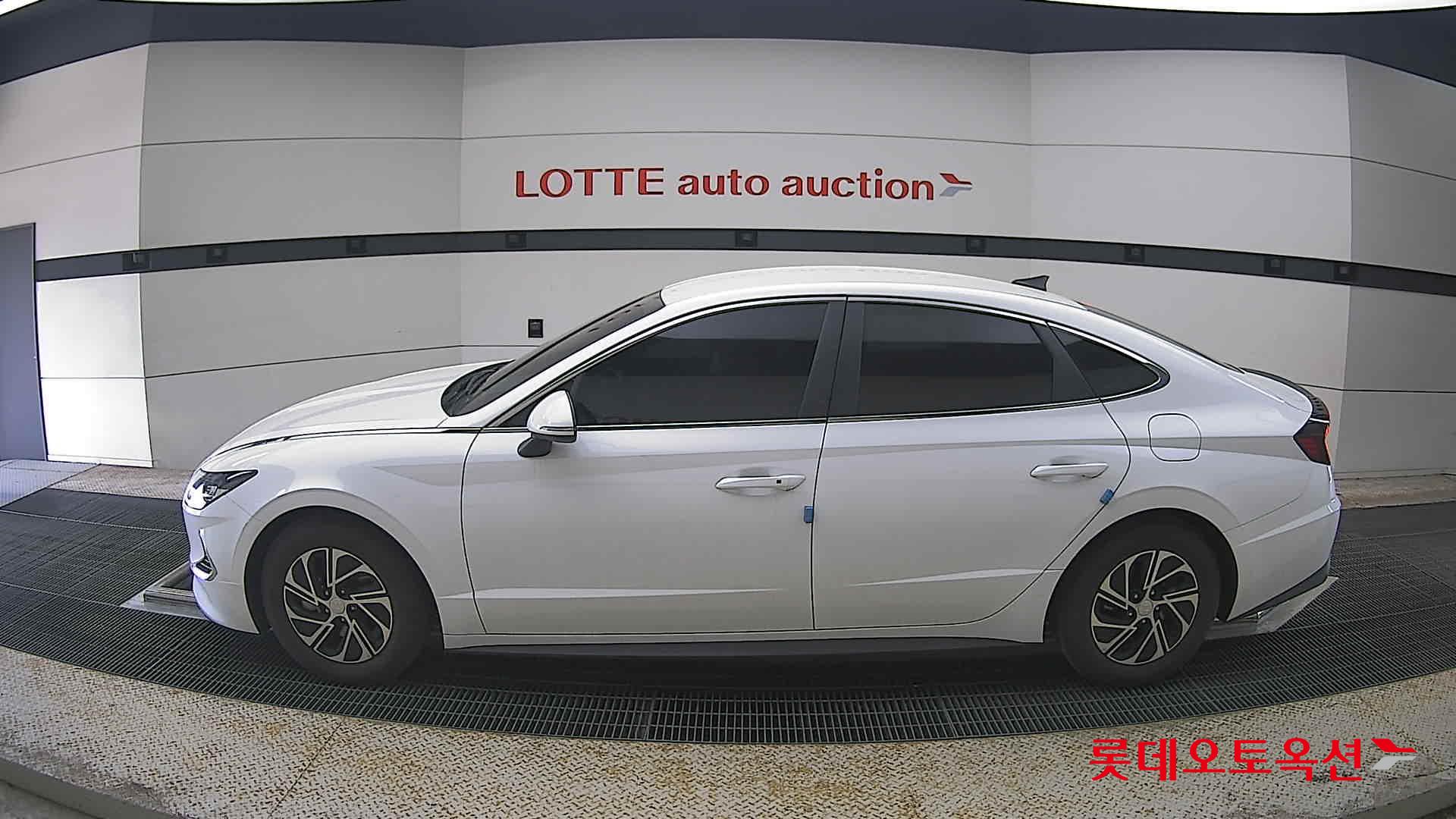Hyundai Sonata 2022 - Image 13