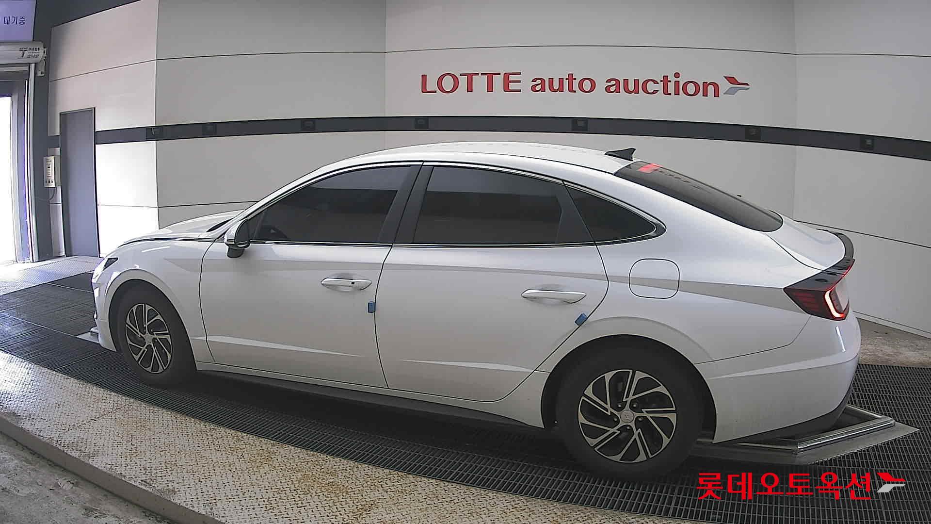 Hyundai Sonata 2022 - Image 14