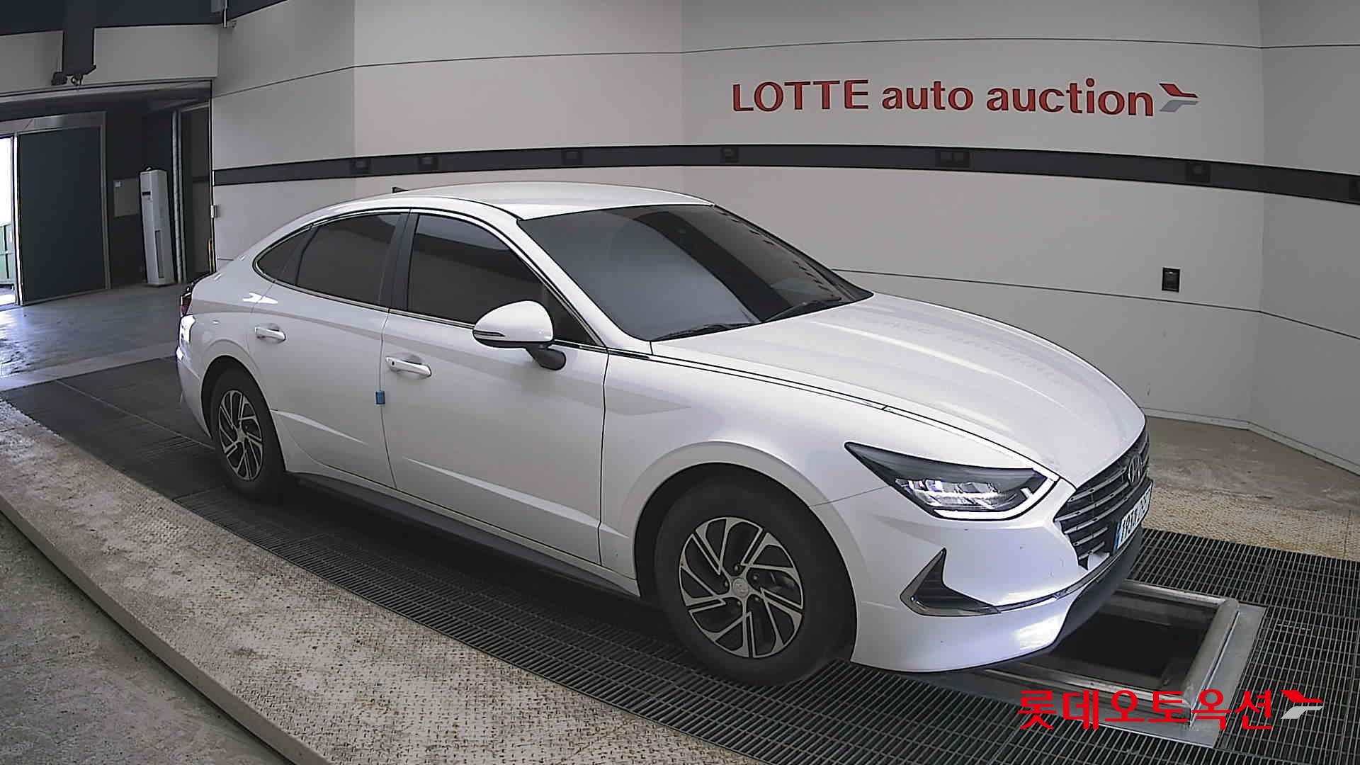 Hyundai Sonata 2022 - Image 23