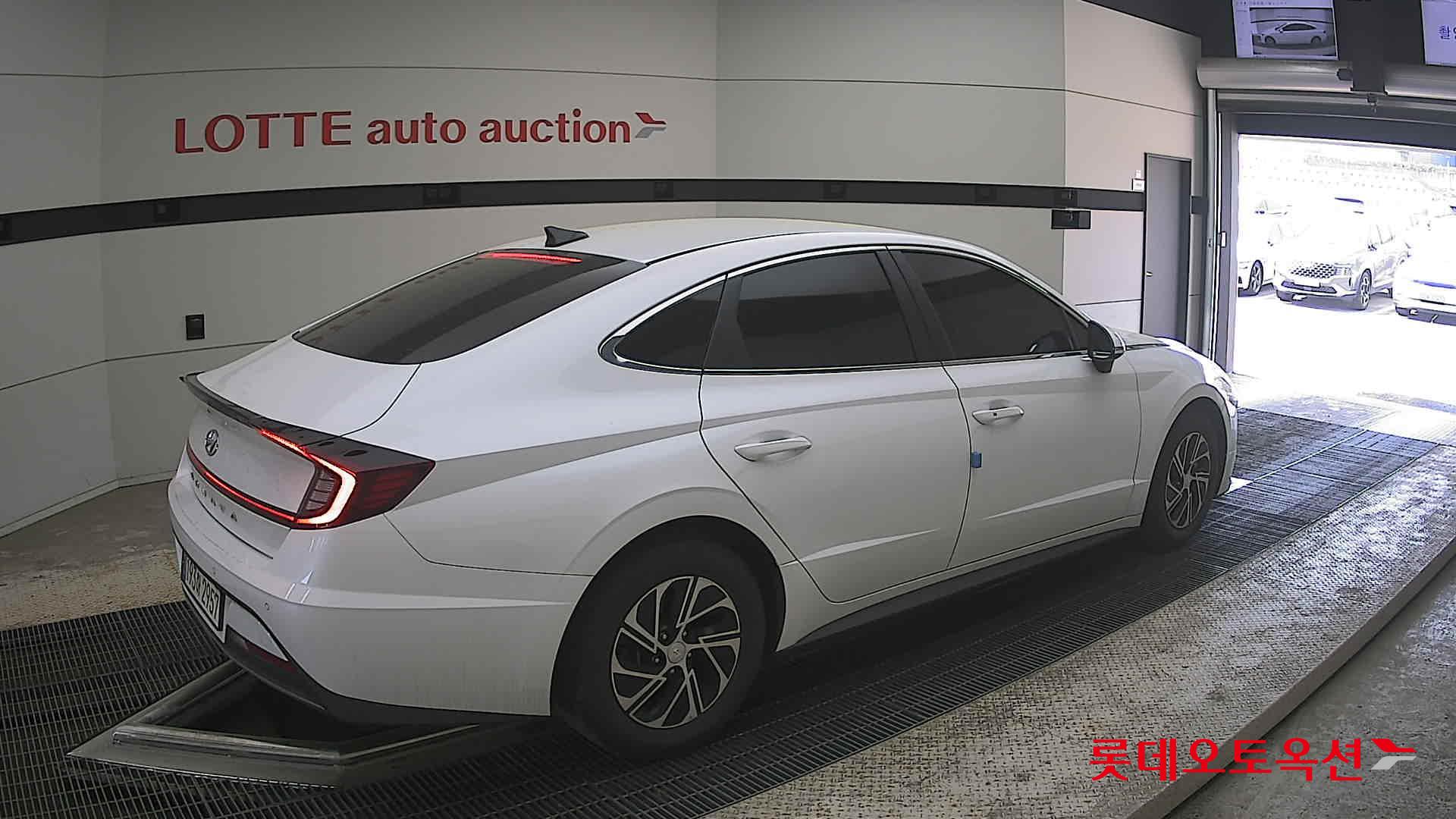 Hyundai Sonata 2022 - Image 19