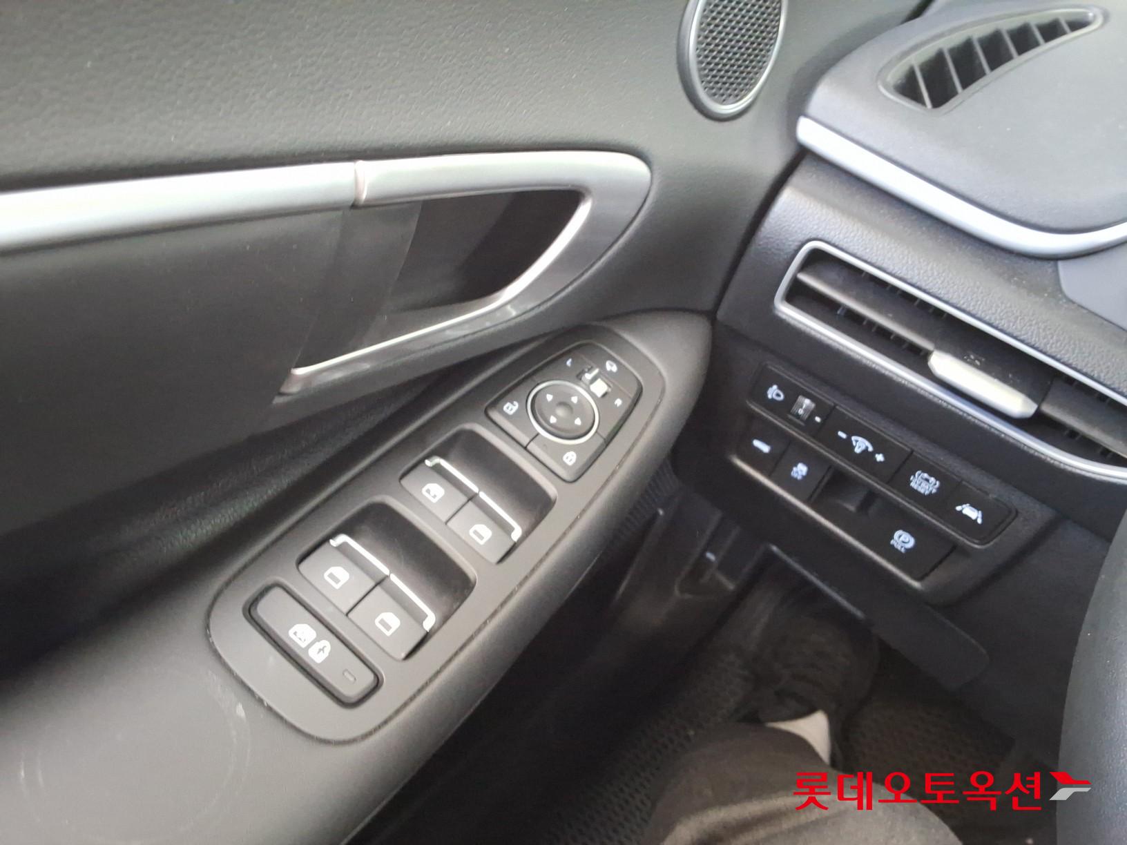 Hyundai Sonata 2022 - Image 29