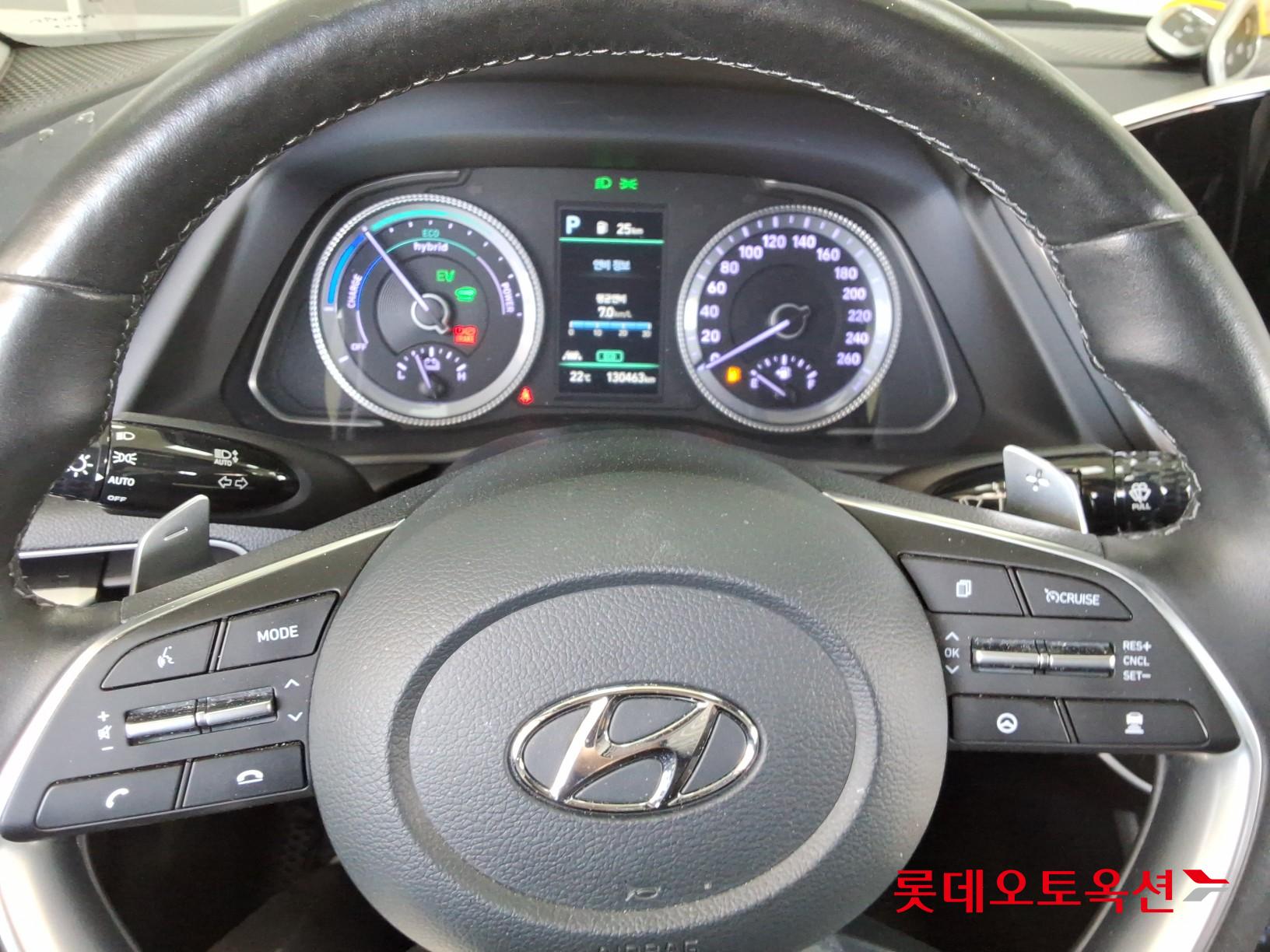 Hyundai Sonata 2022 - Image 30