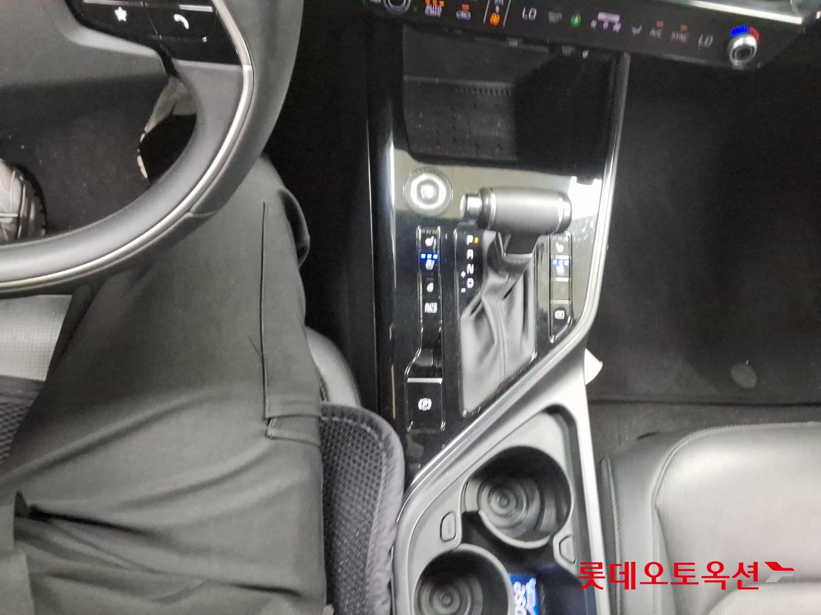 Kia Niro - 34