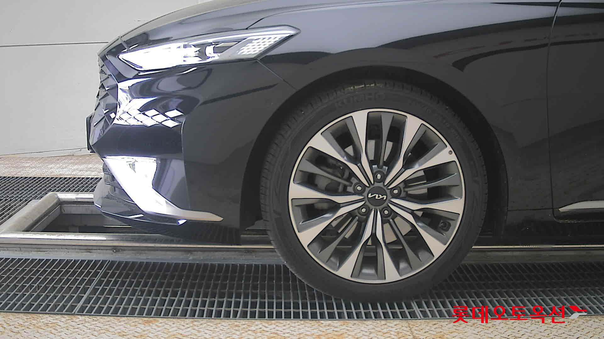 Kia K8 - 25