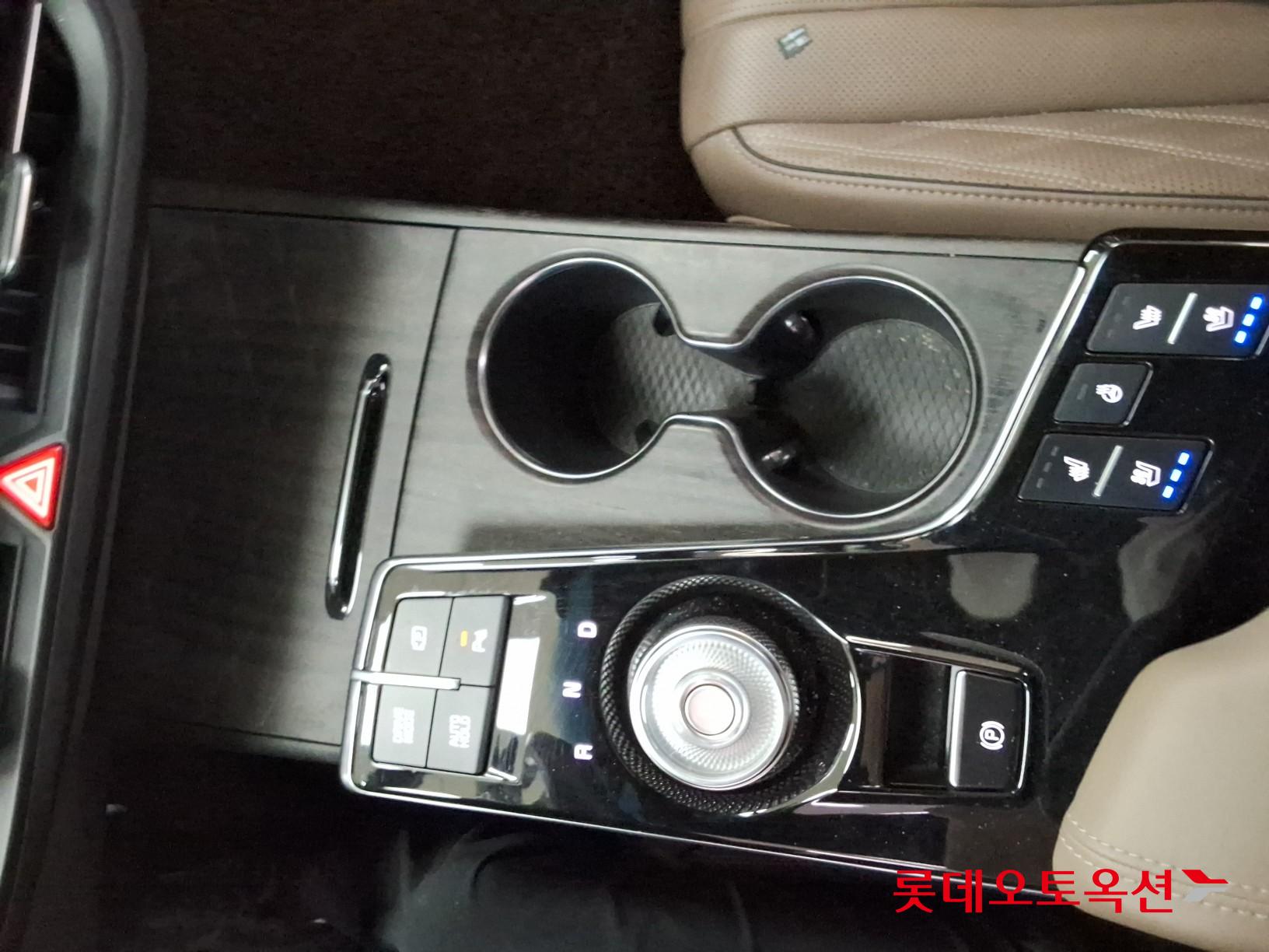 Kia K8 - 32