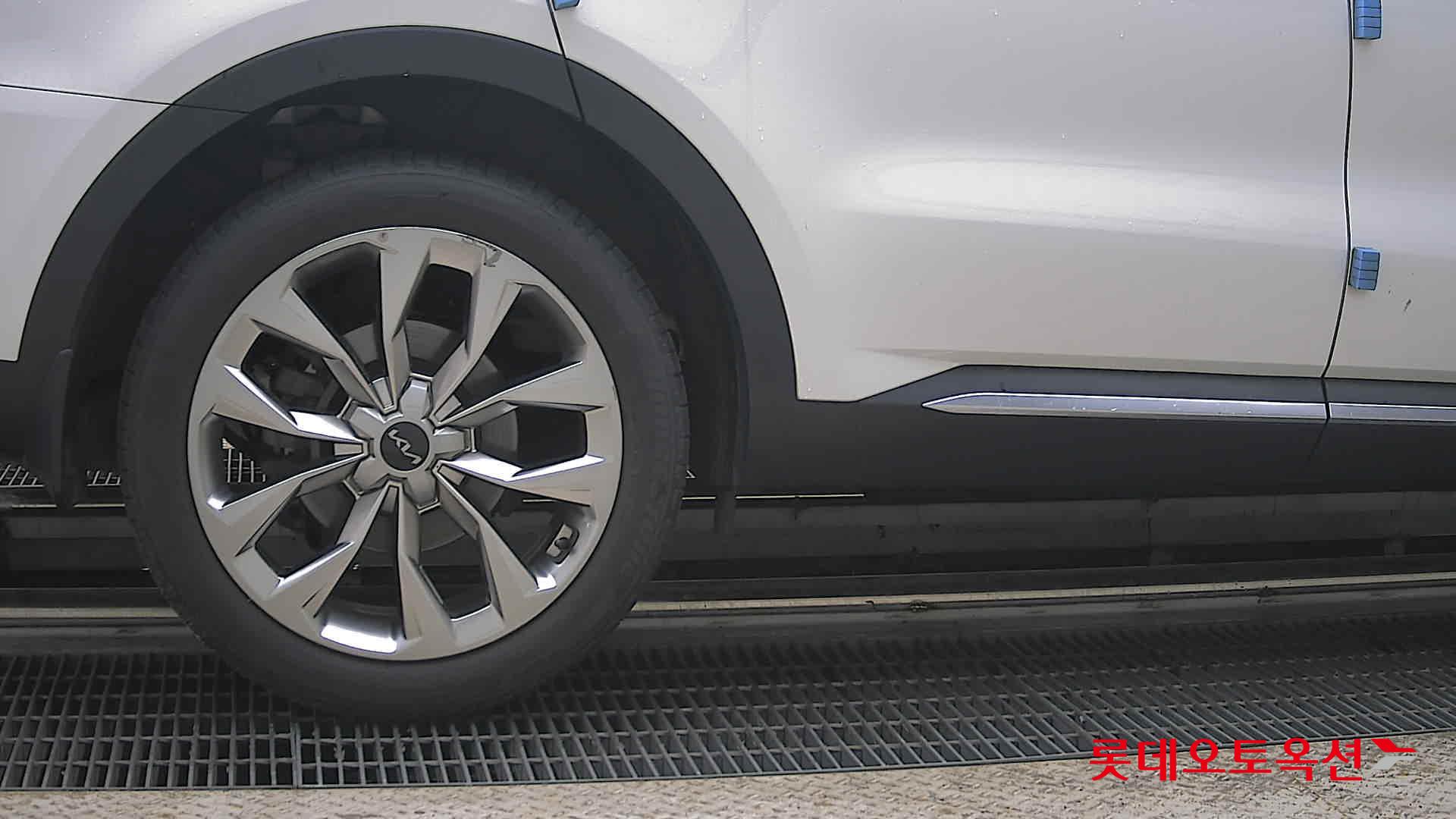 Kia Sorento - 28