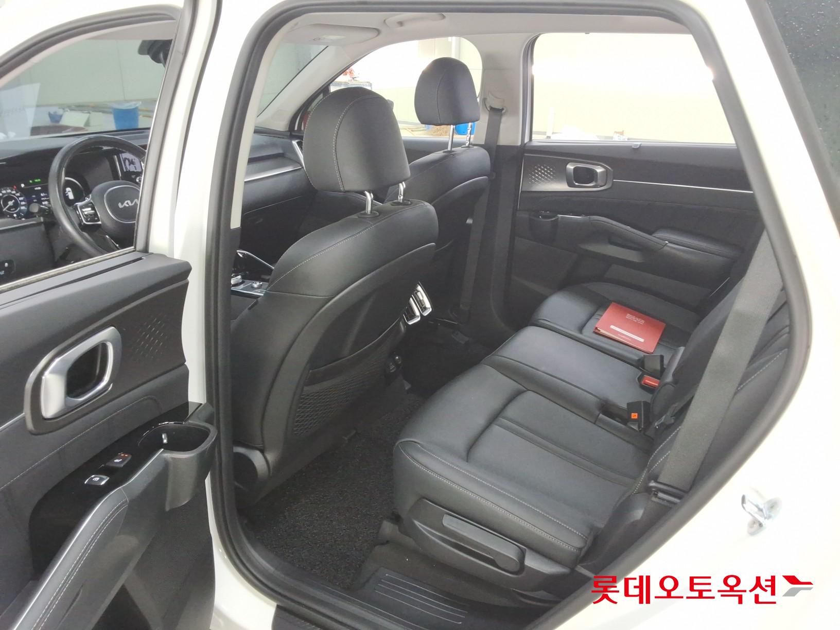 Kia Sorento - 36