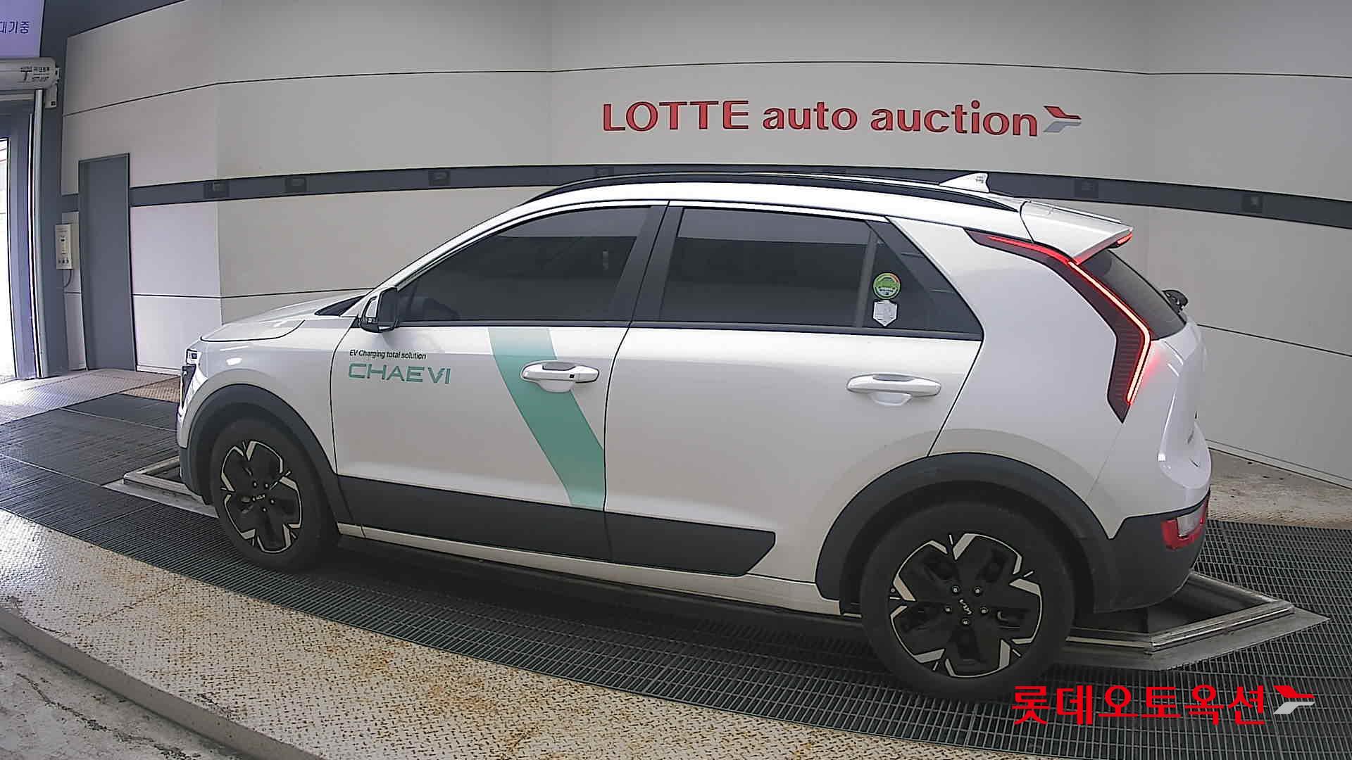2023 - kia niro