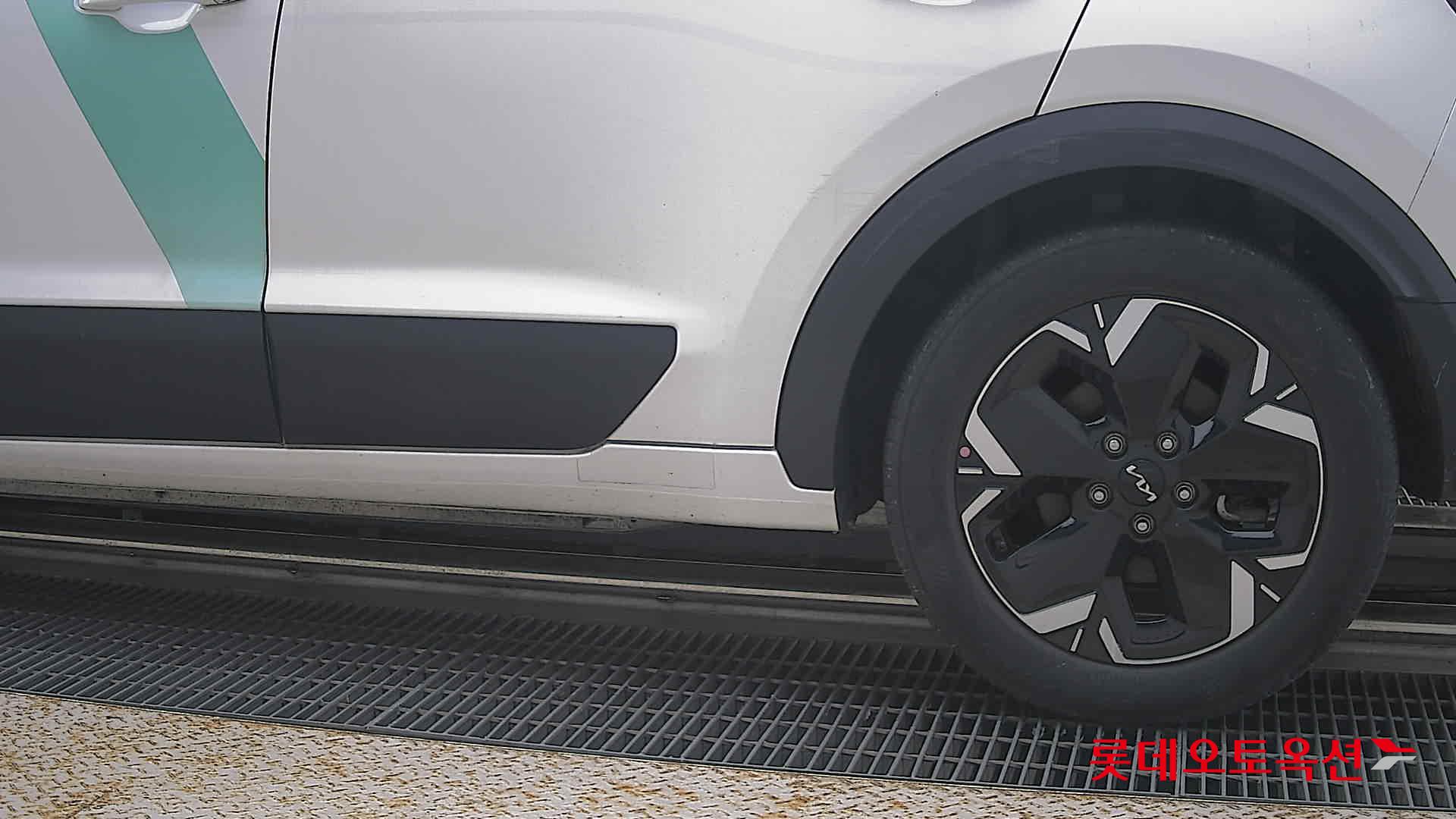 2023 - kia niro