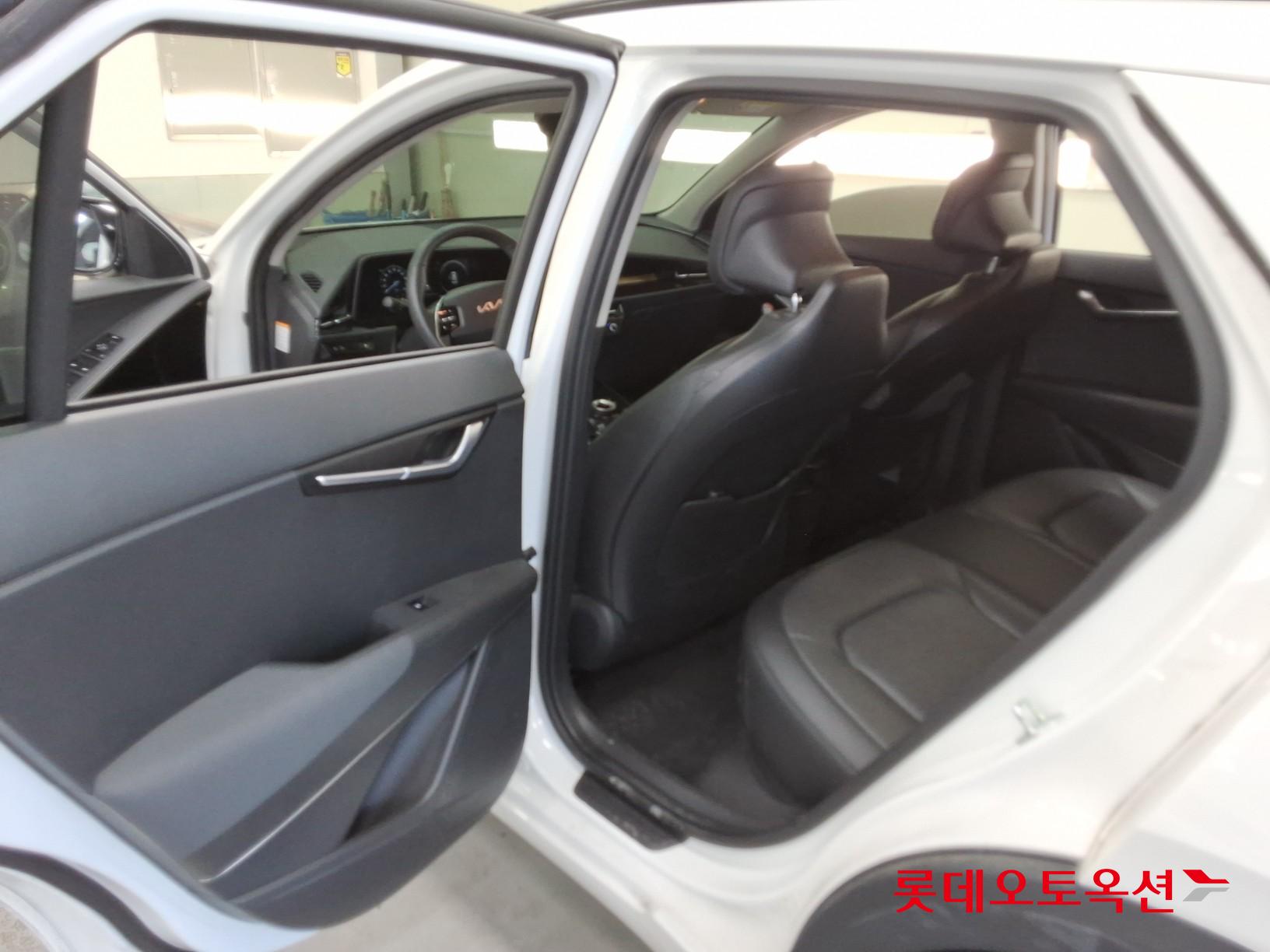 2023 - kia niro