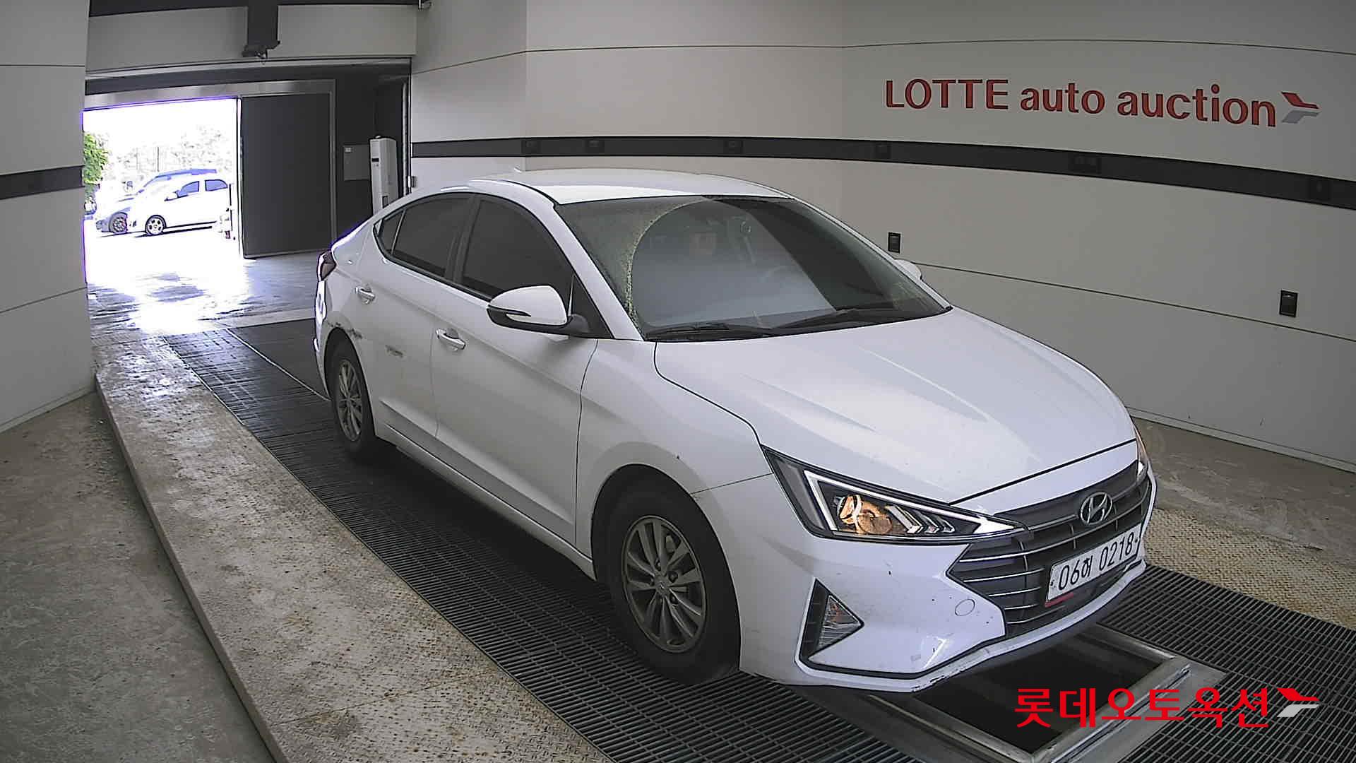 Hyundai Elantra - 6