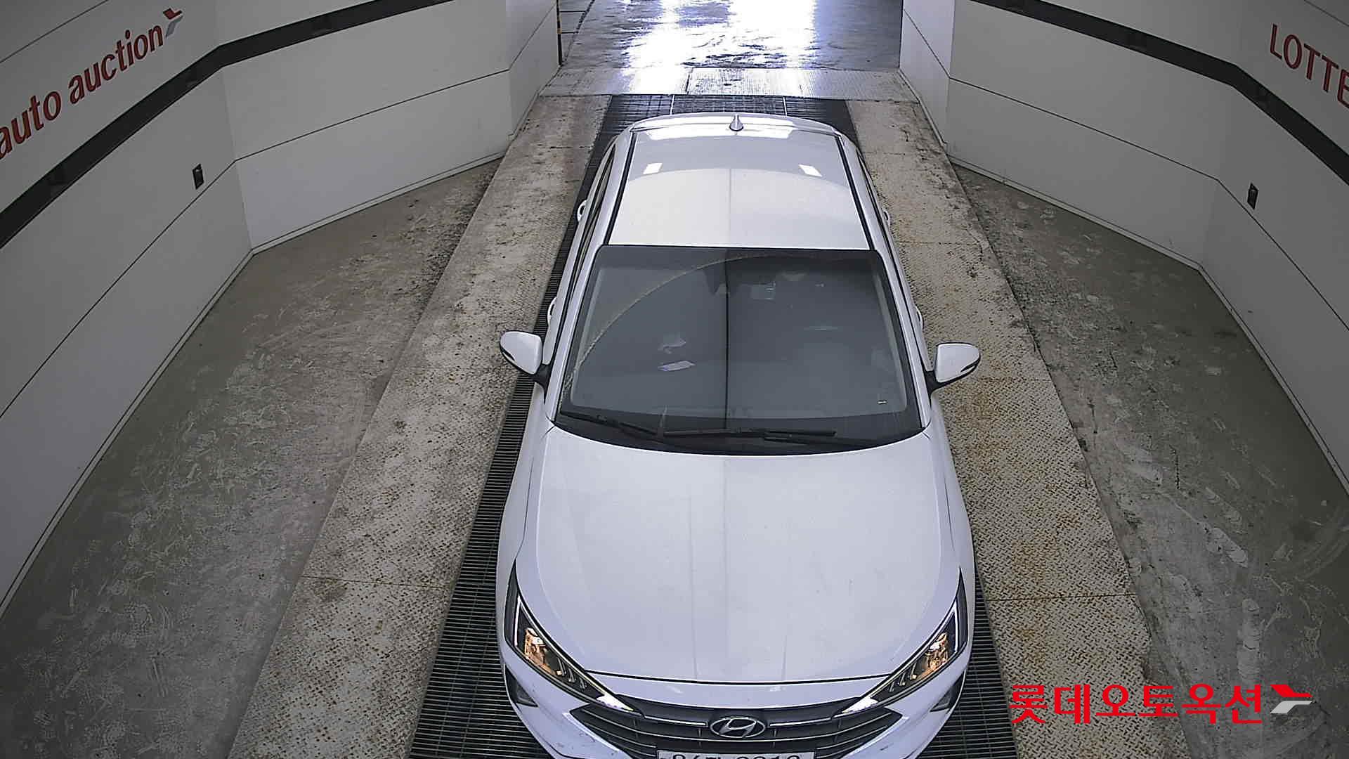 Hyundai Elantra - 7