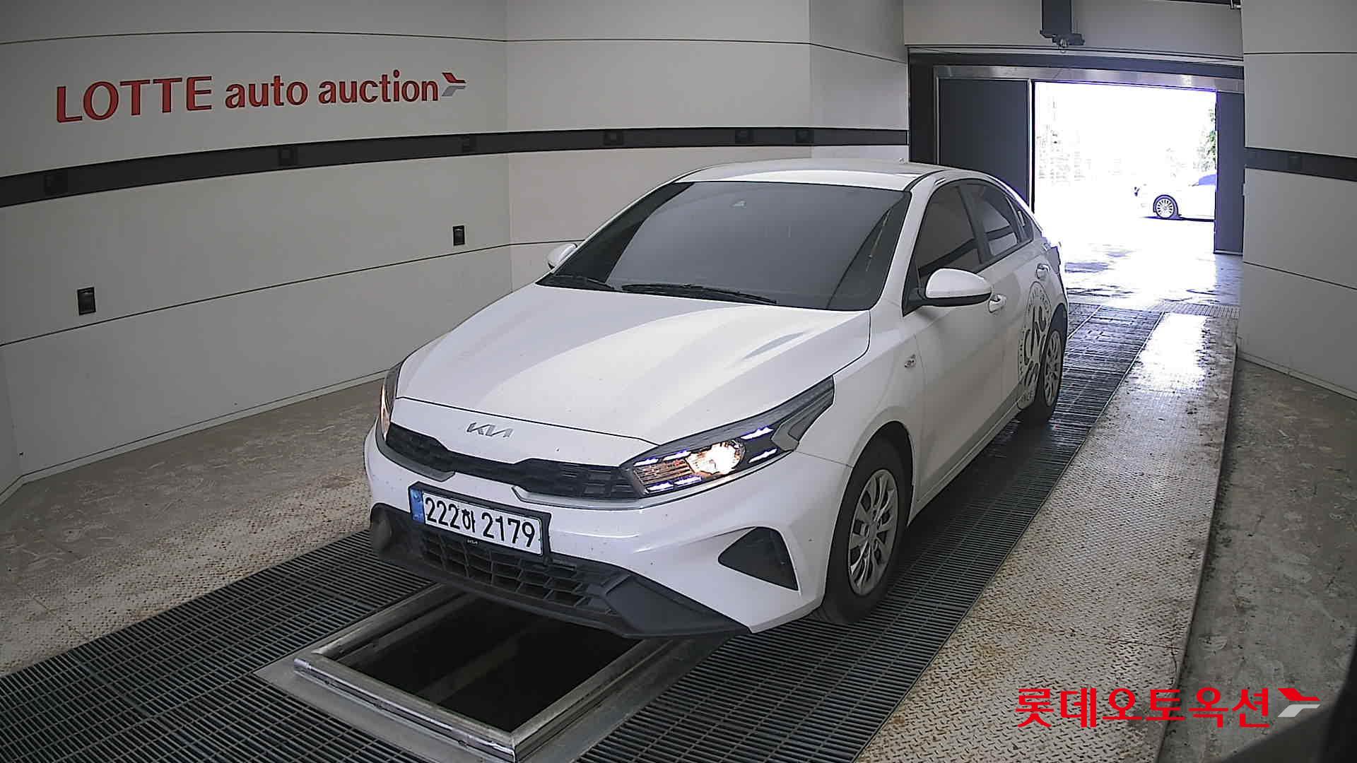 Kia K3 - 10