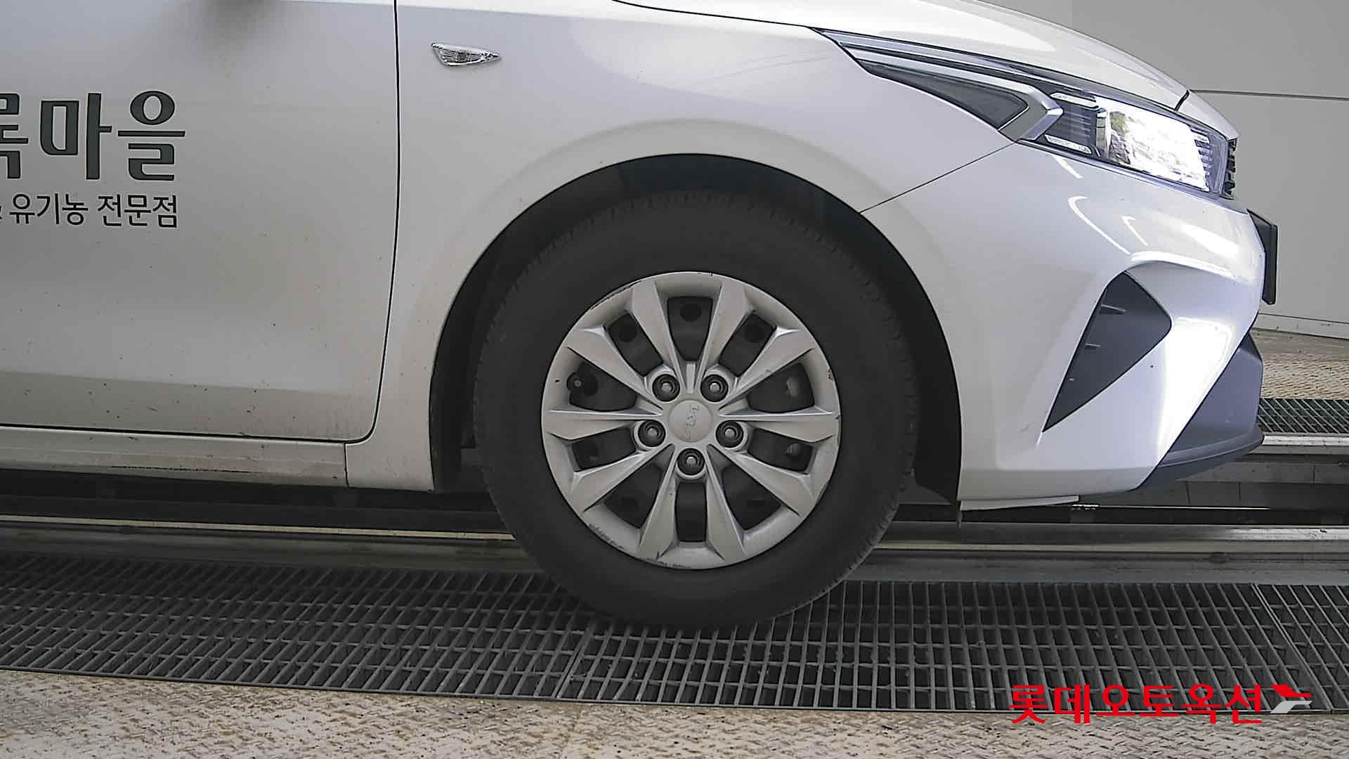 Kia K3 - 27