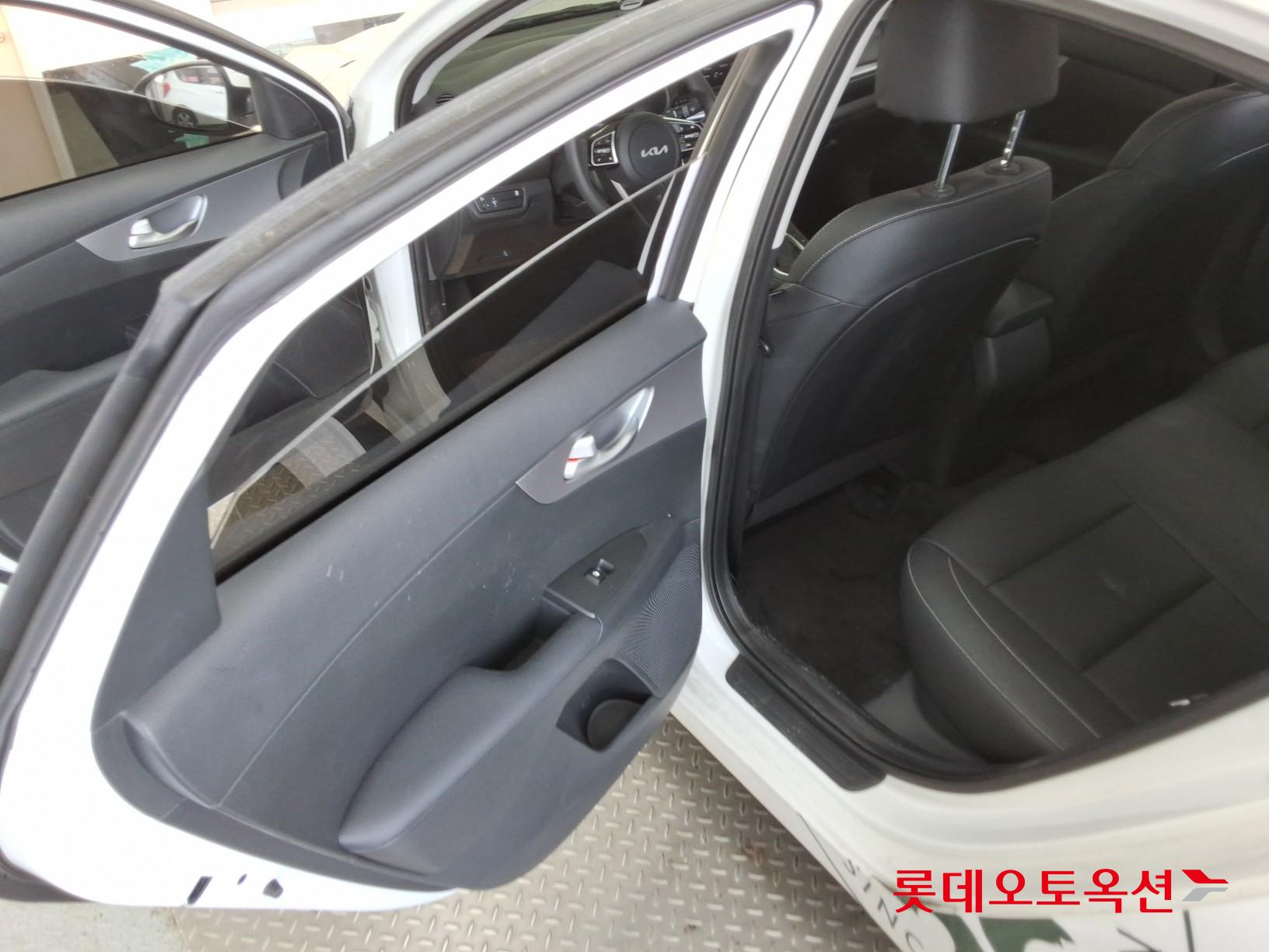 Kia K3 - 38
