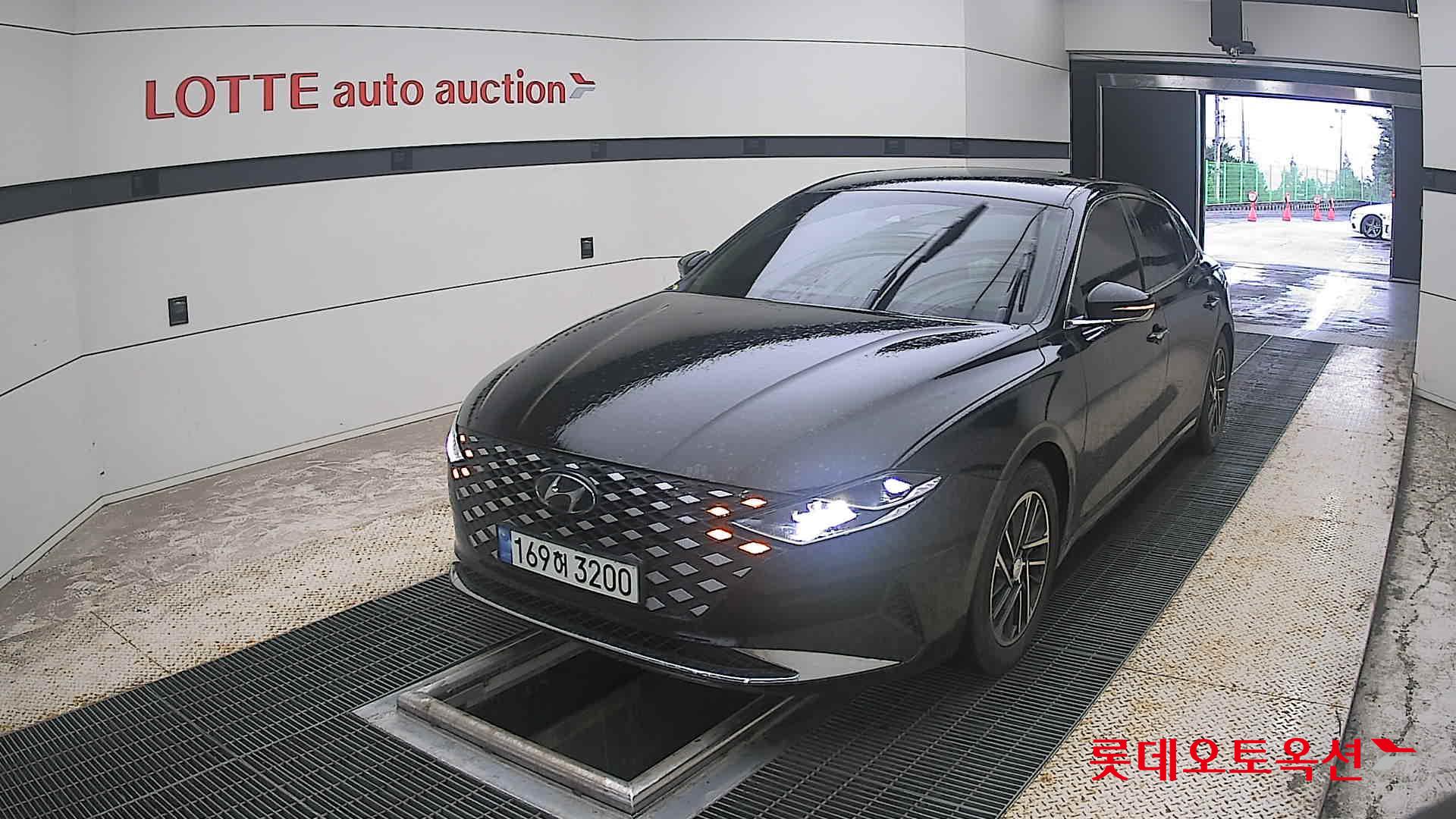2022 - hyundai grandeur
