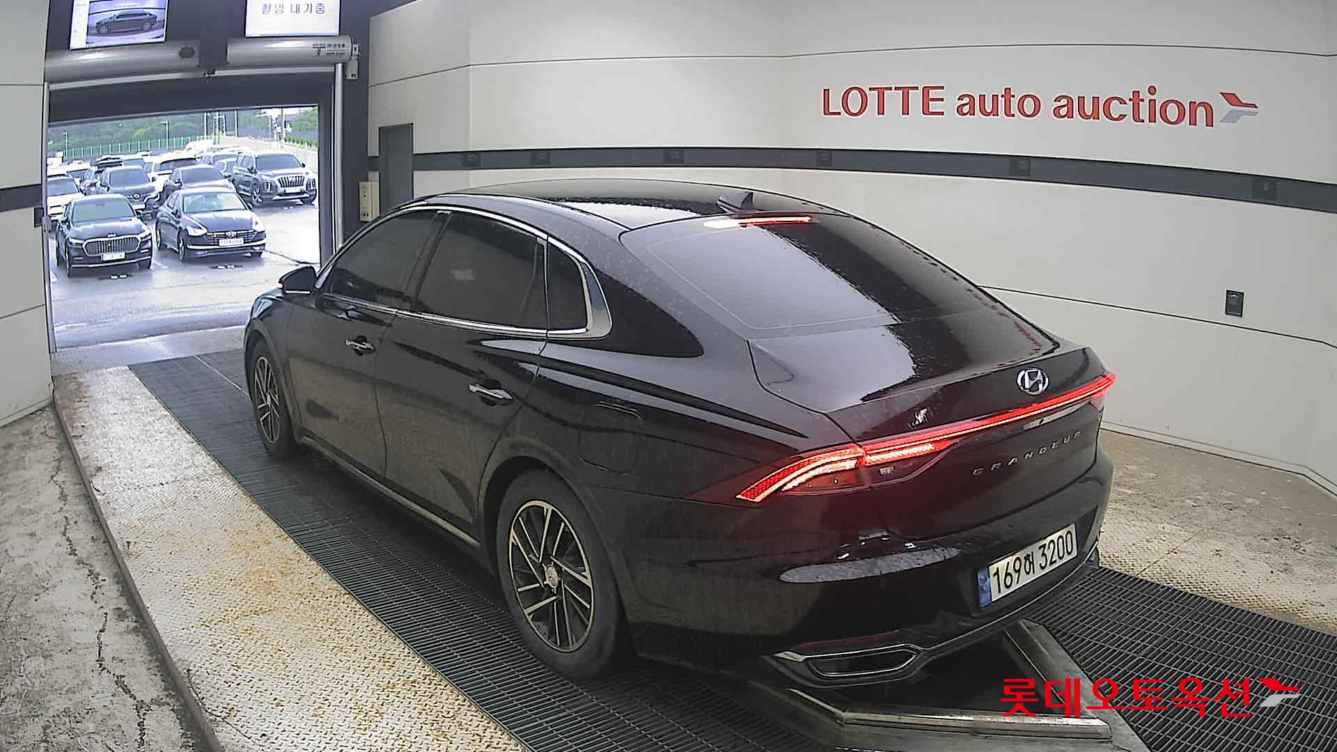 2022 - hyundai grandeur