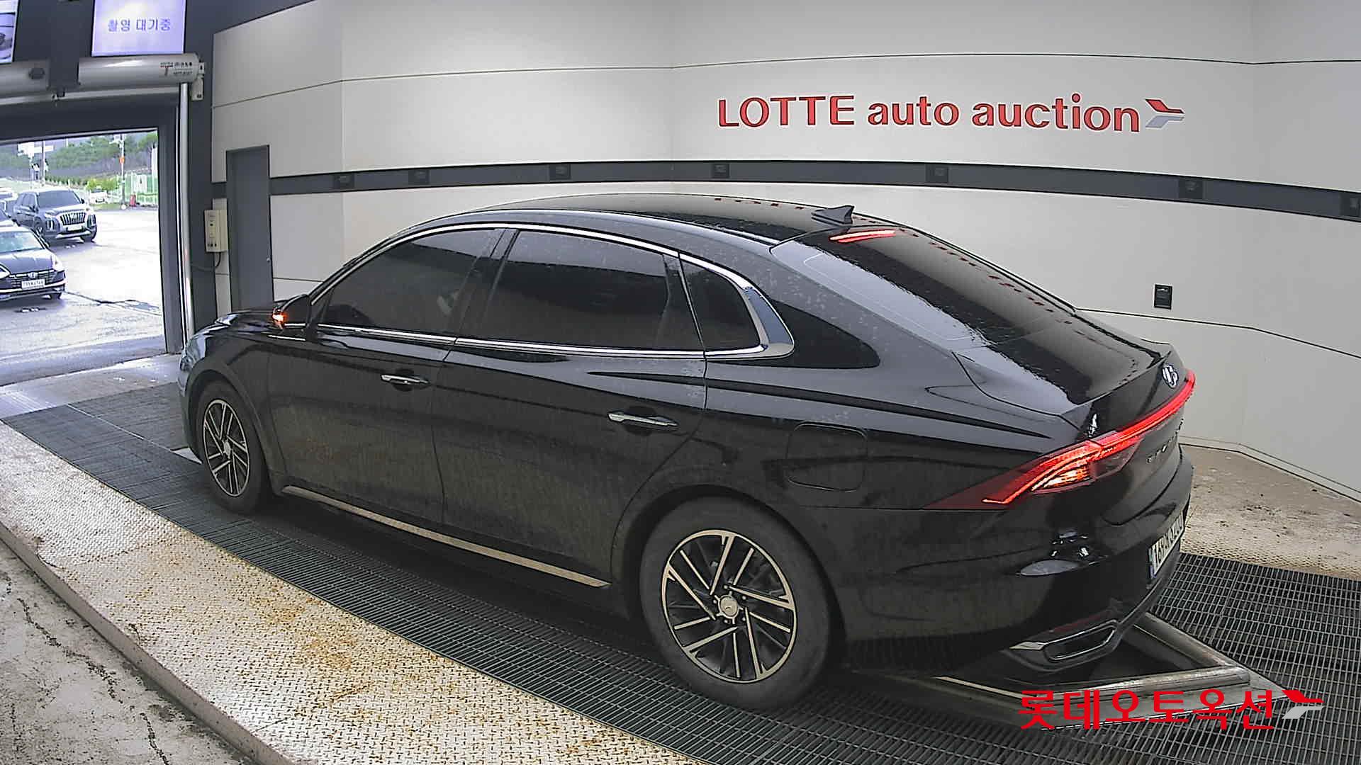2022 - hyundai grandeur