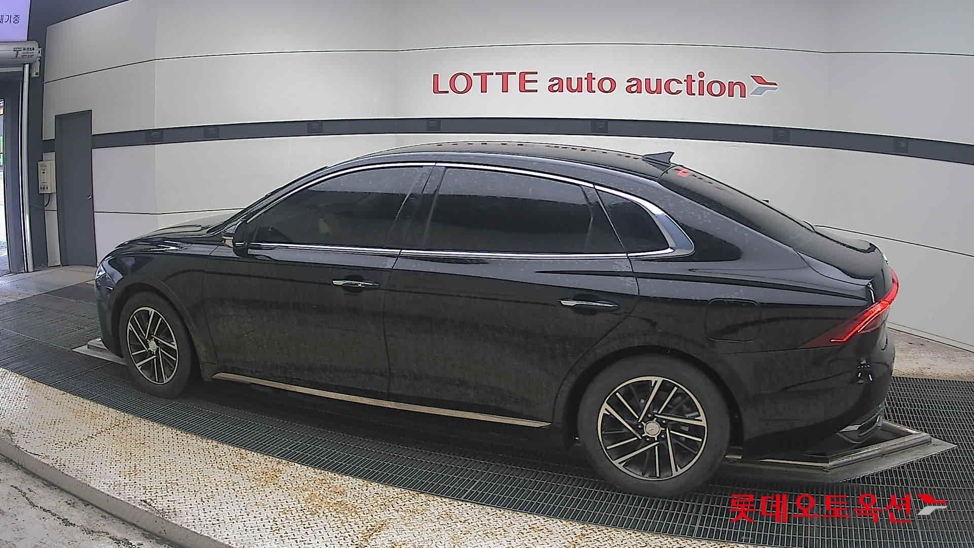 2022 - hyundai grandeur