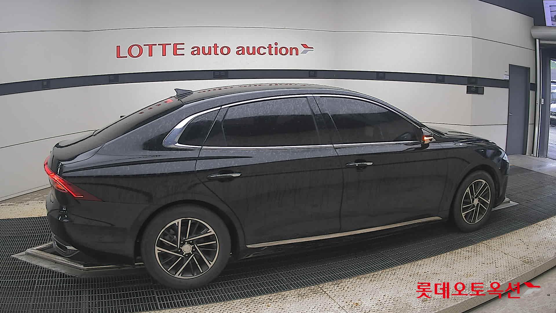 2022 - hyundai grandeur