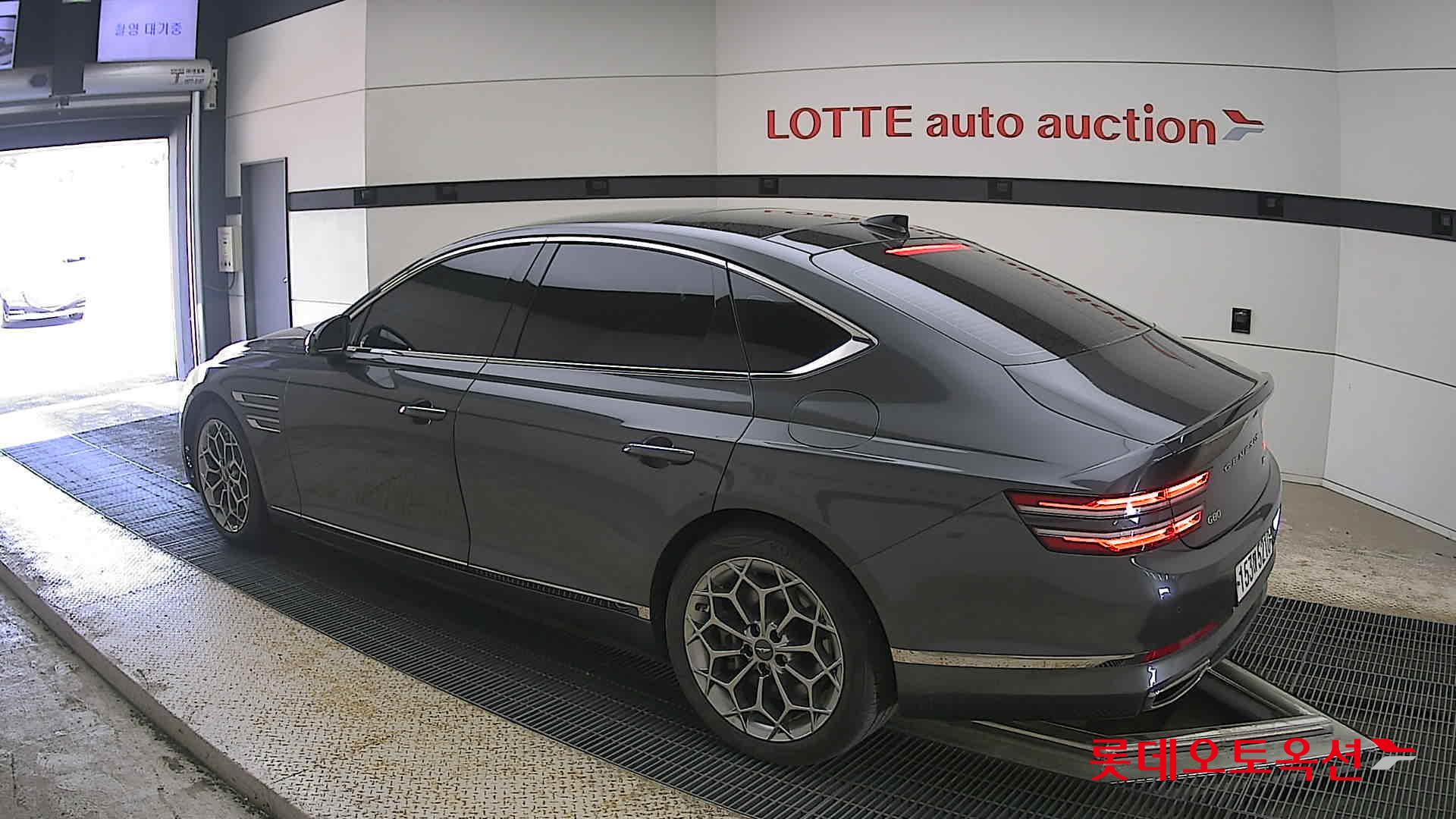 Genesis G80 - 15