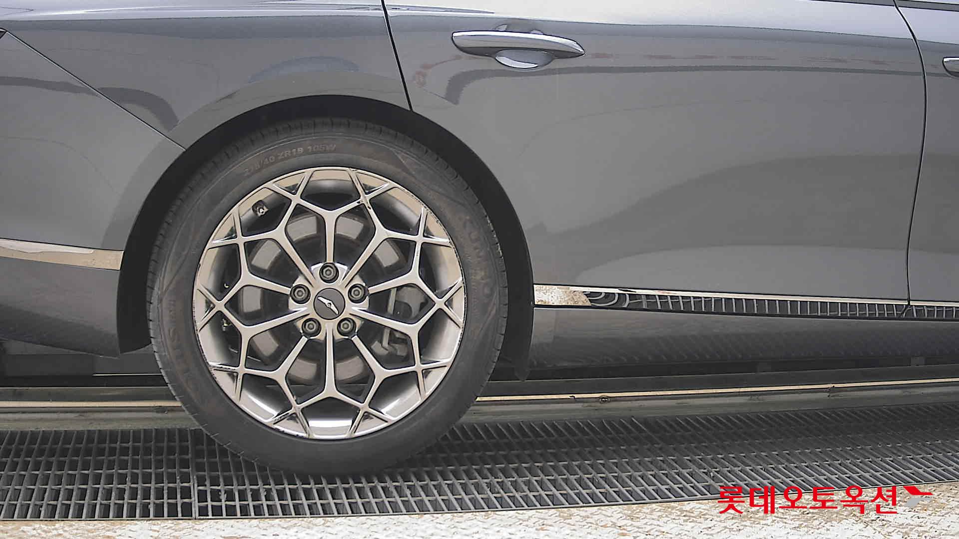 Genesis G80 - 28