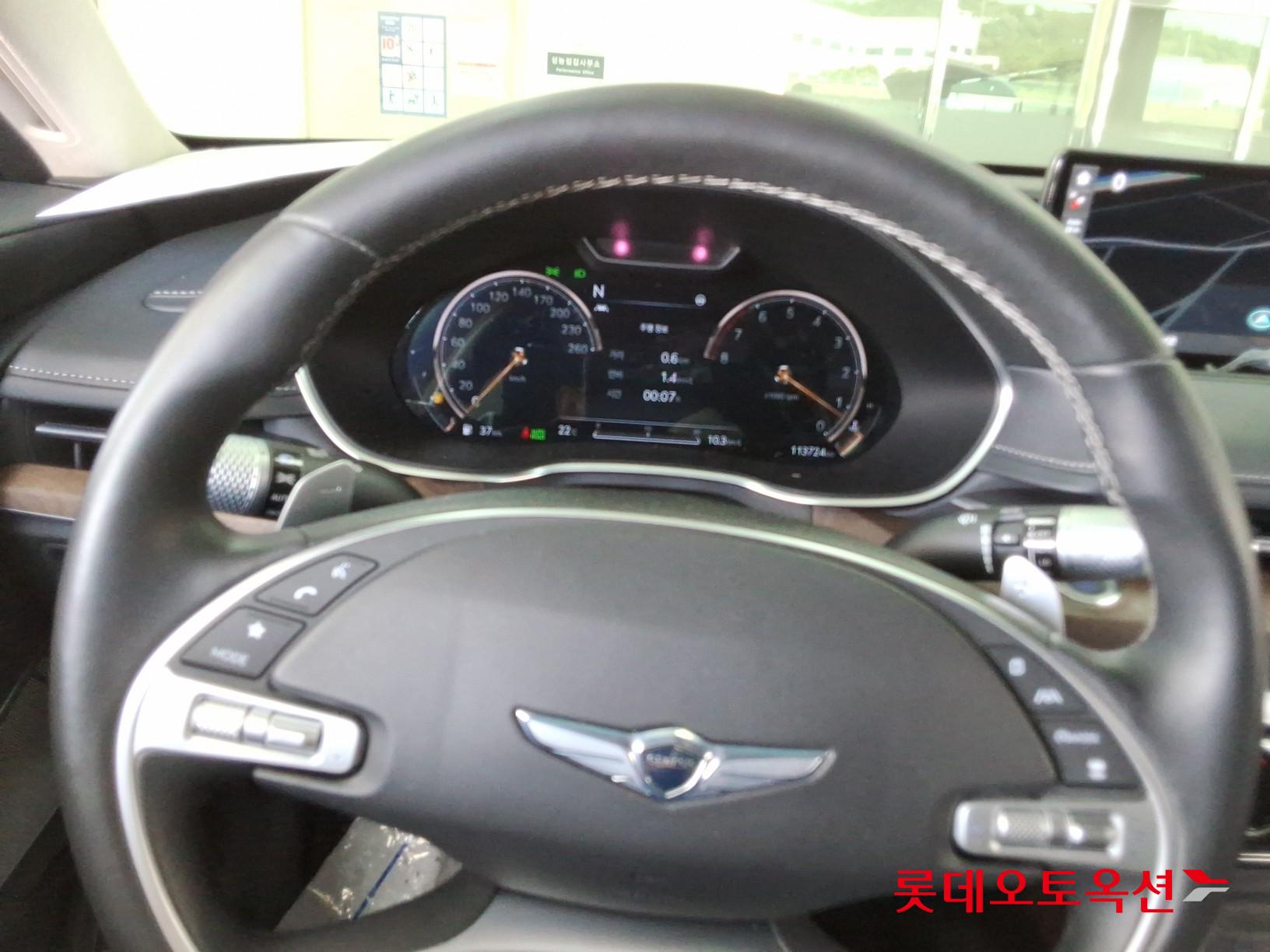 Genesis G80 - 30