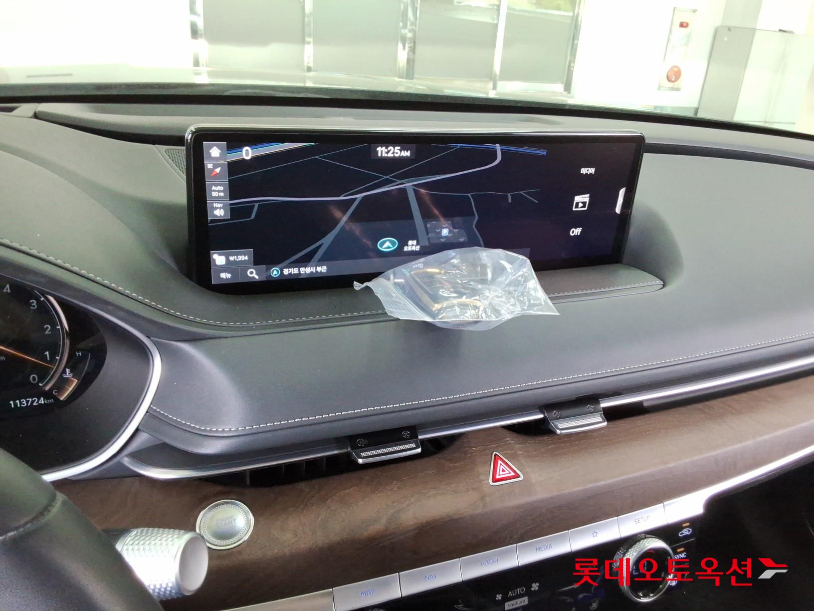 Genesis G80 - 32