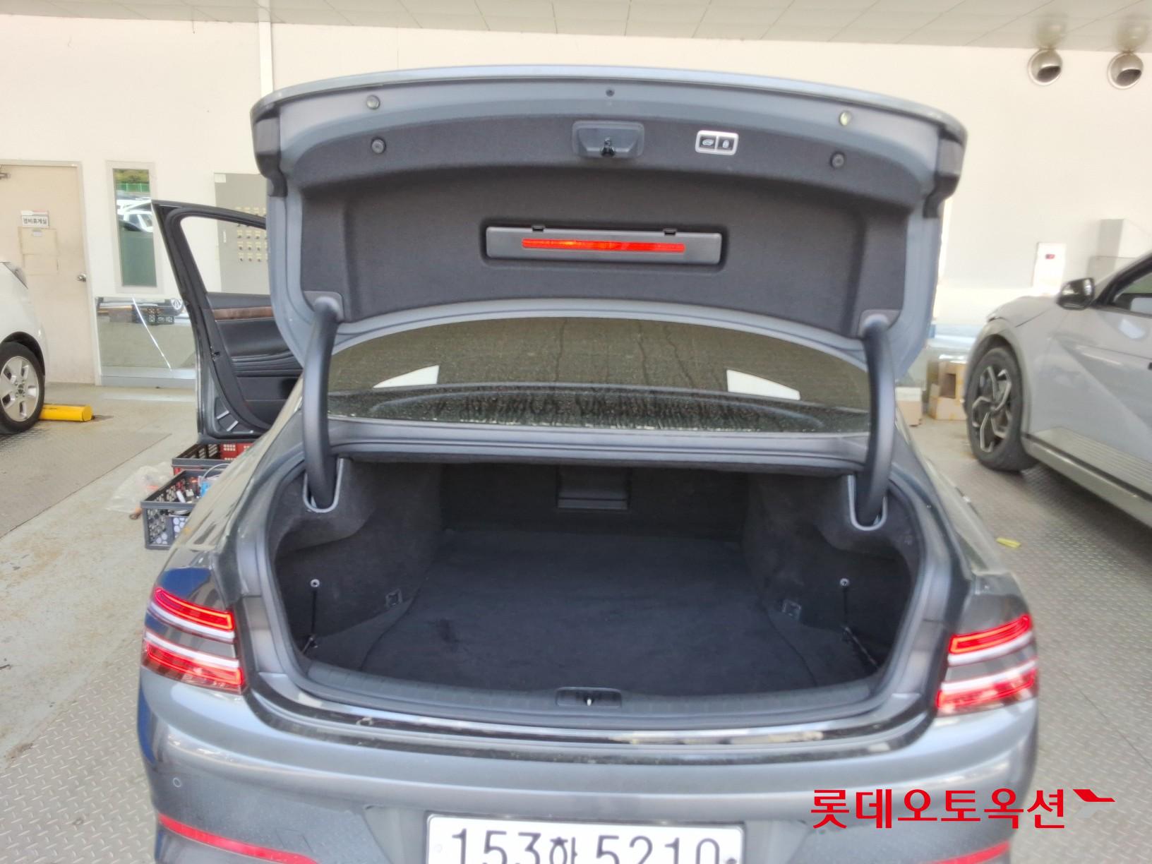 Genesis G80 - 9