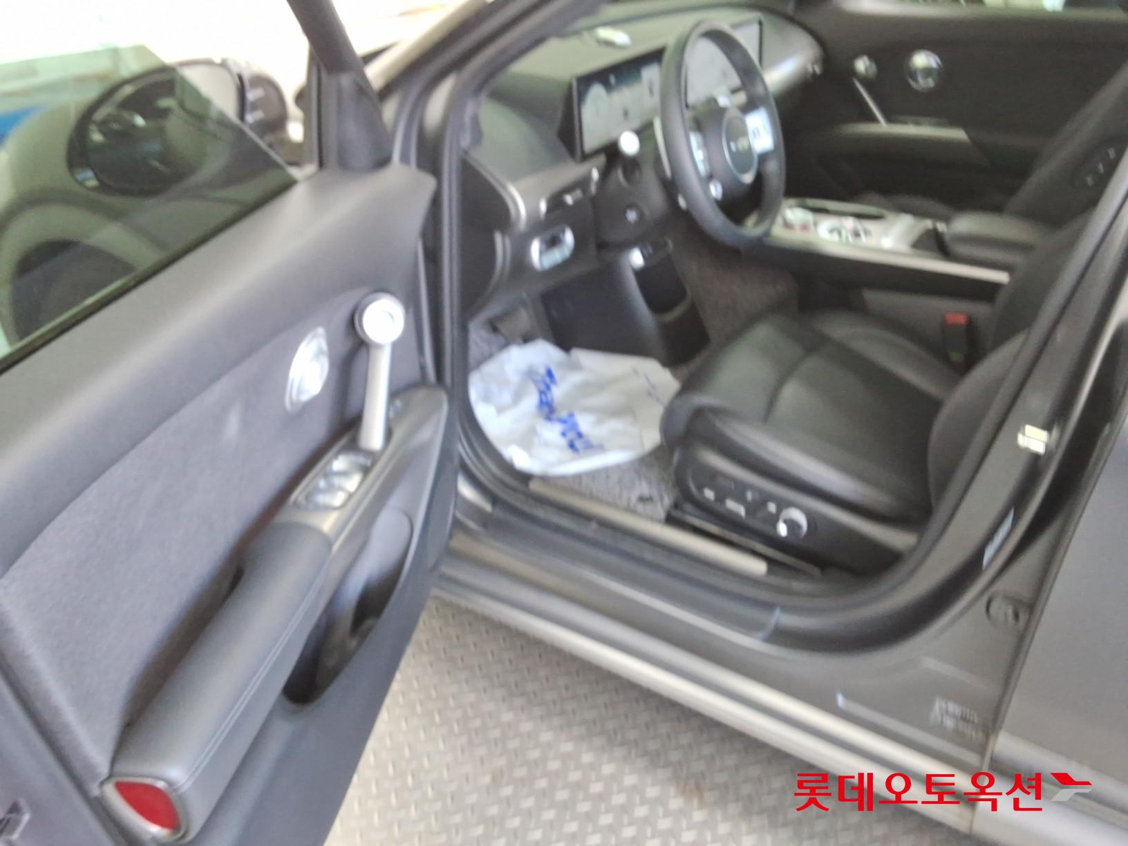 Genesis GV60 - 37