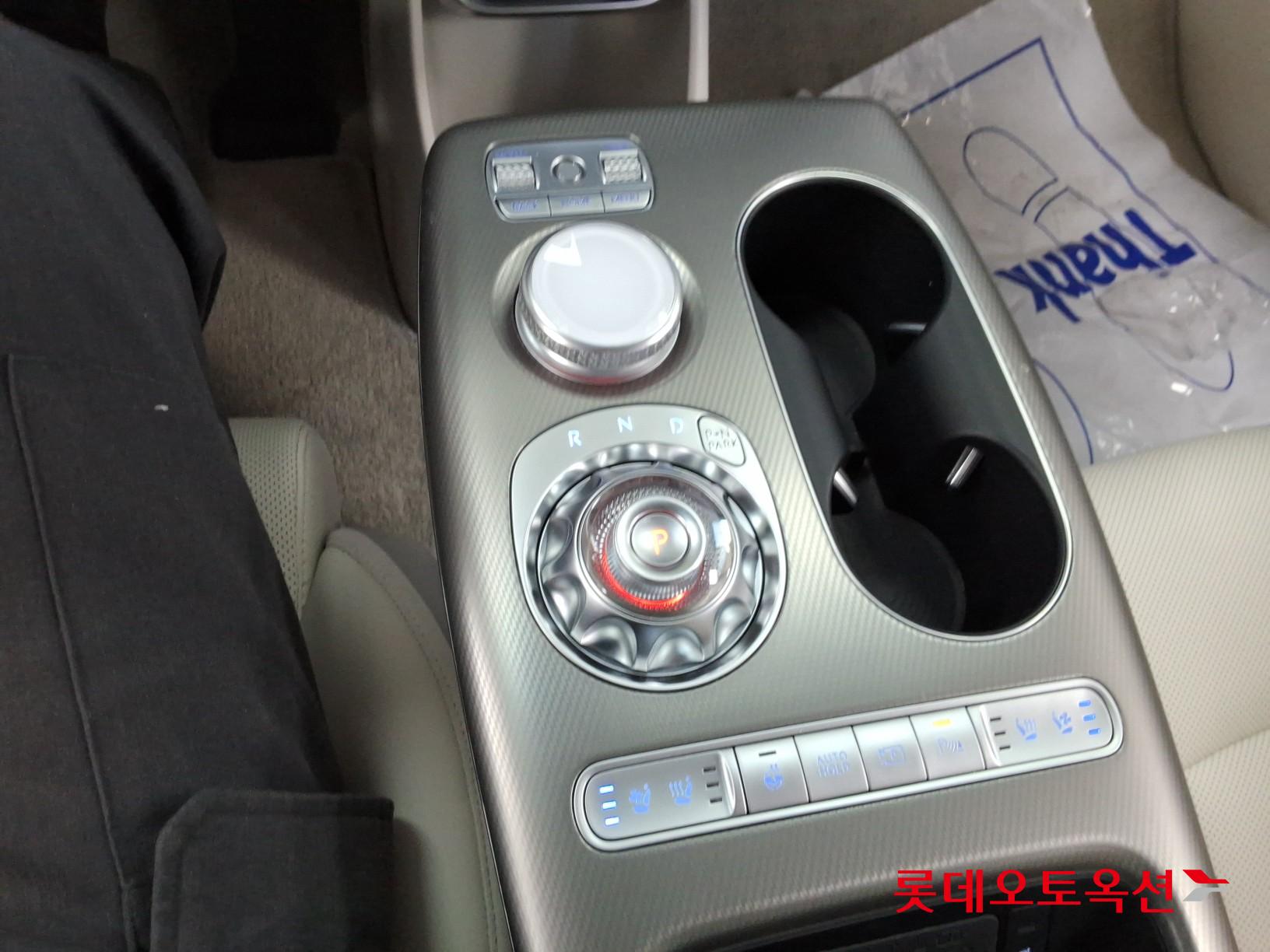 제네시스 GV60 - 34