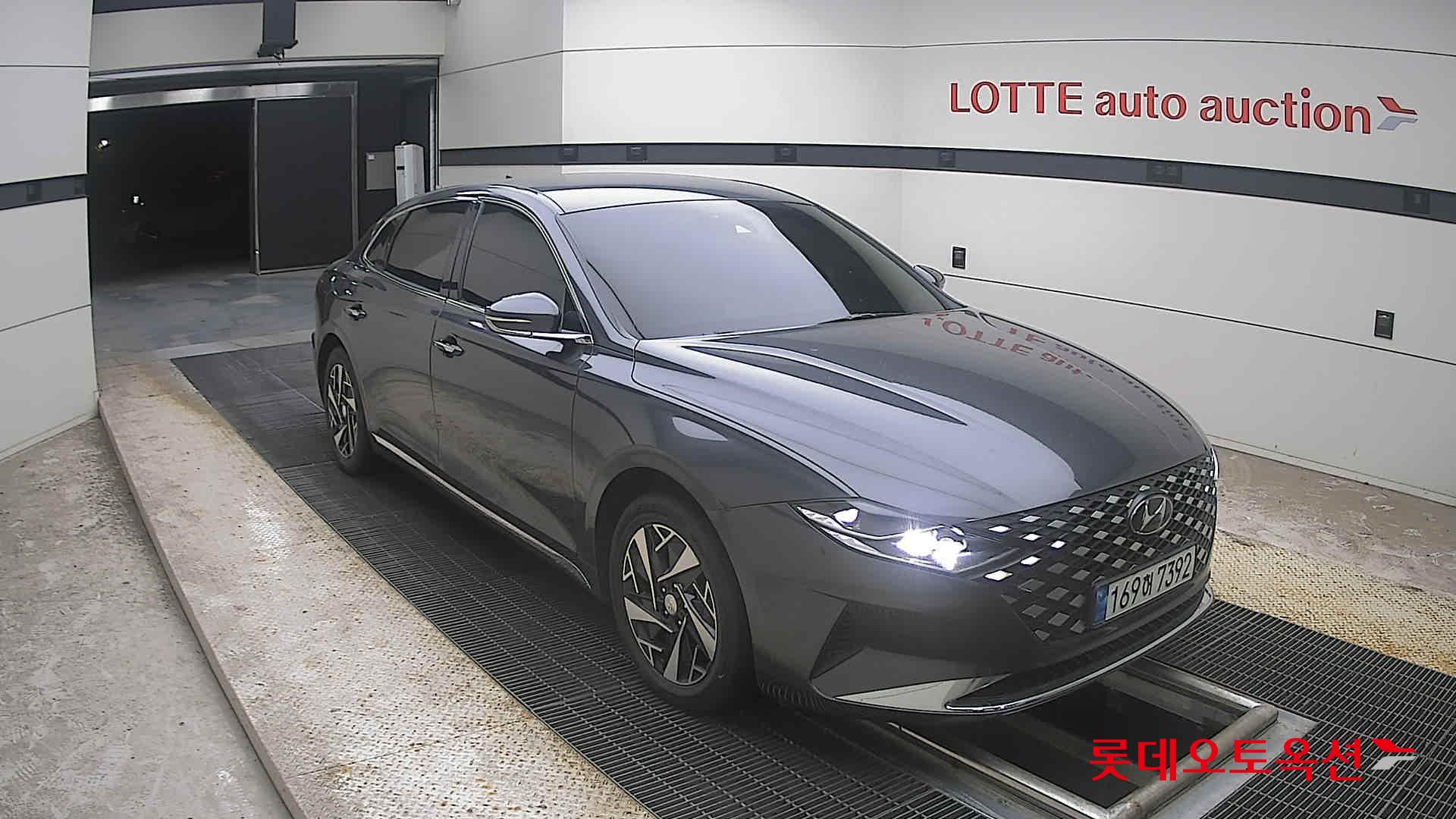 2022 - hyundai grandeur