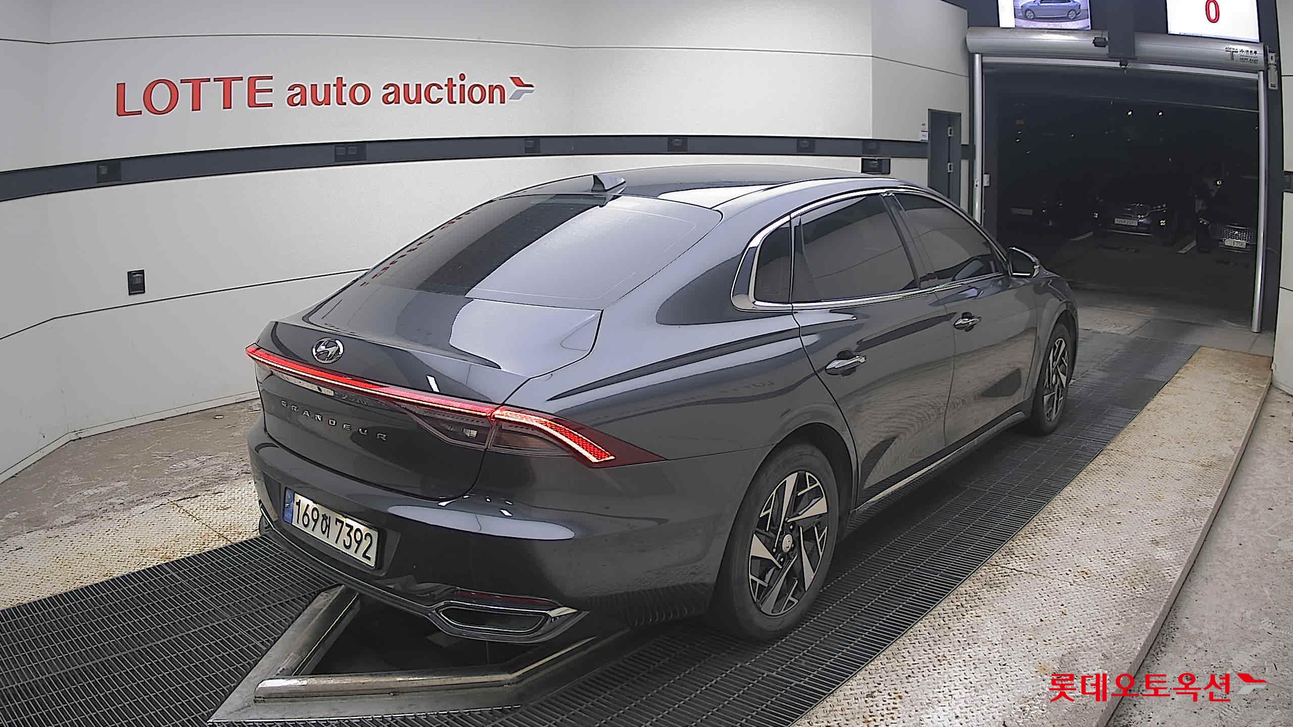2022 - hyundai grandeur