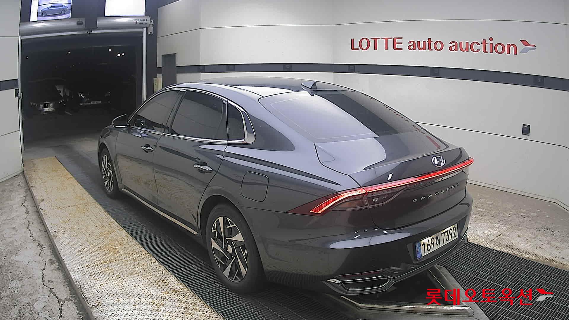 2022 - hyundai grandeur