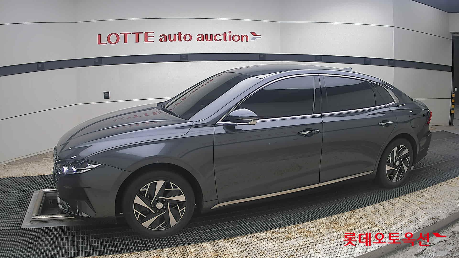 2022 - hyundai grandeur