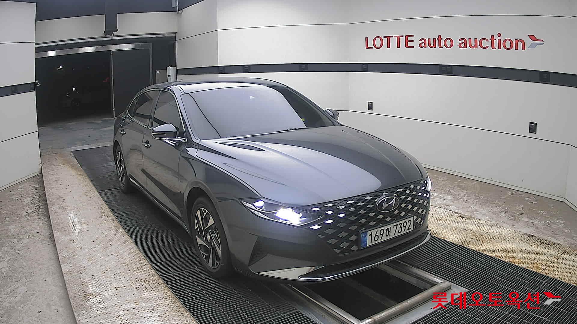 2022 - hyundai grandeur