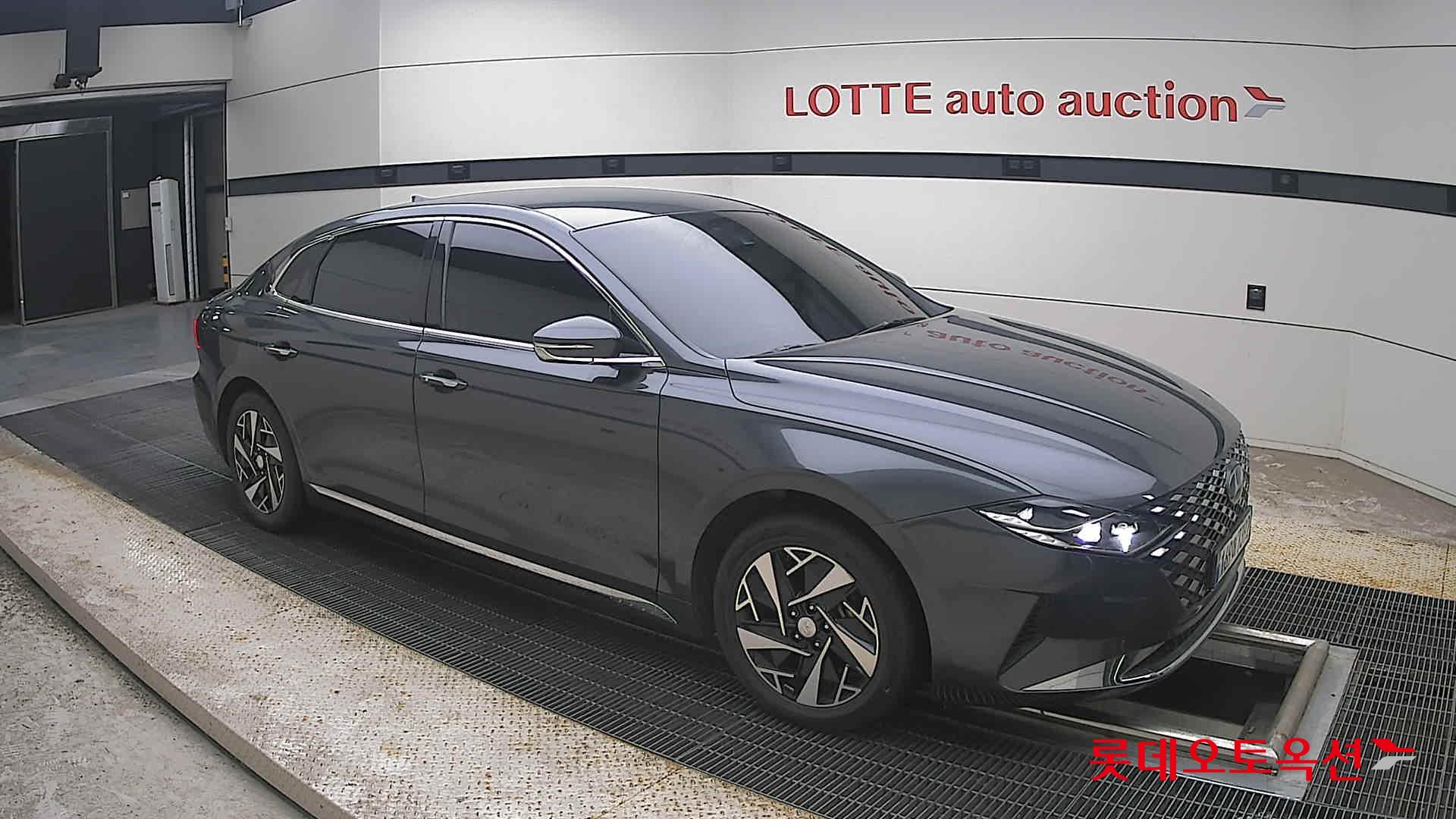 2022 - hyundai grandeur