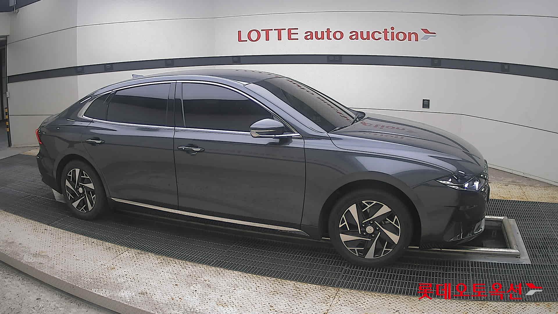 2022 - hyundai grandeur