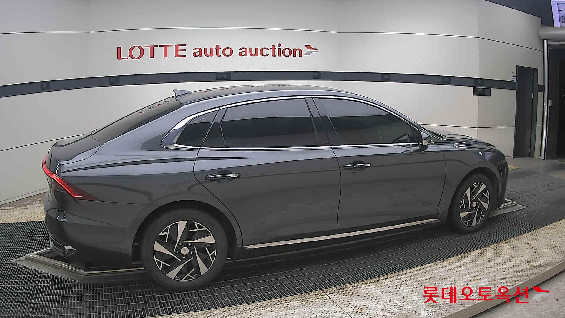 2022 - hyundai grandeur