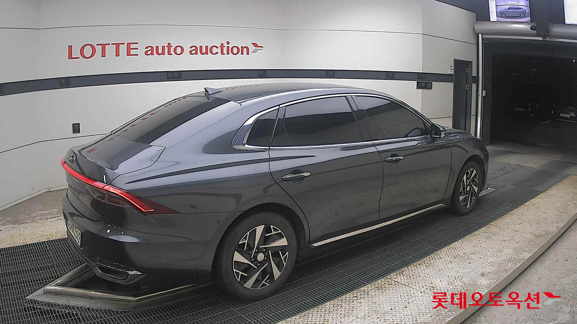 2022 - hyundai grandeur