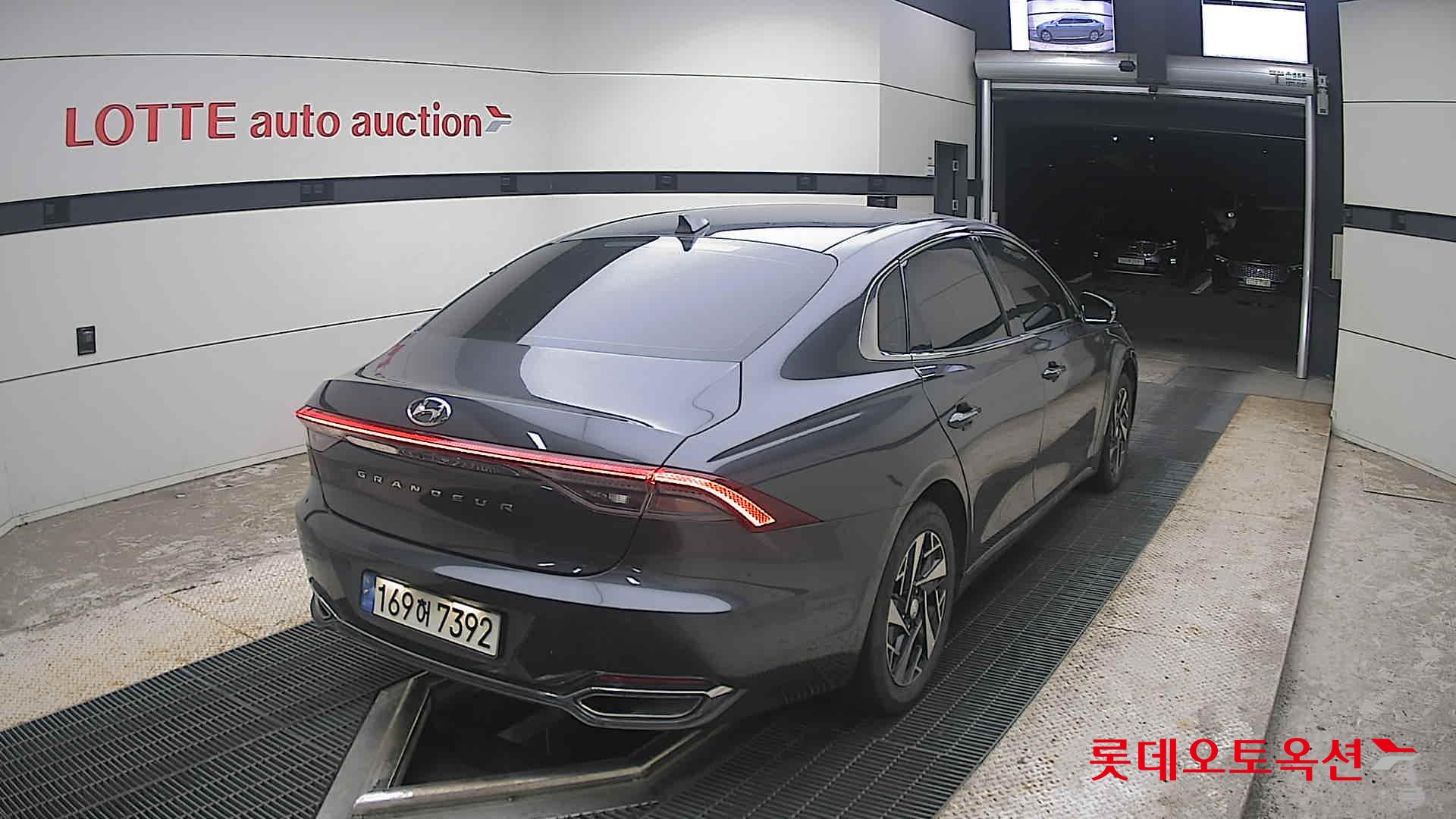 2022 - hyundai grandeur