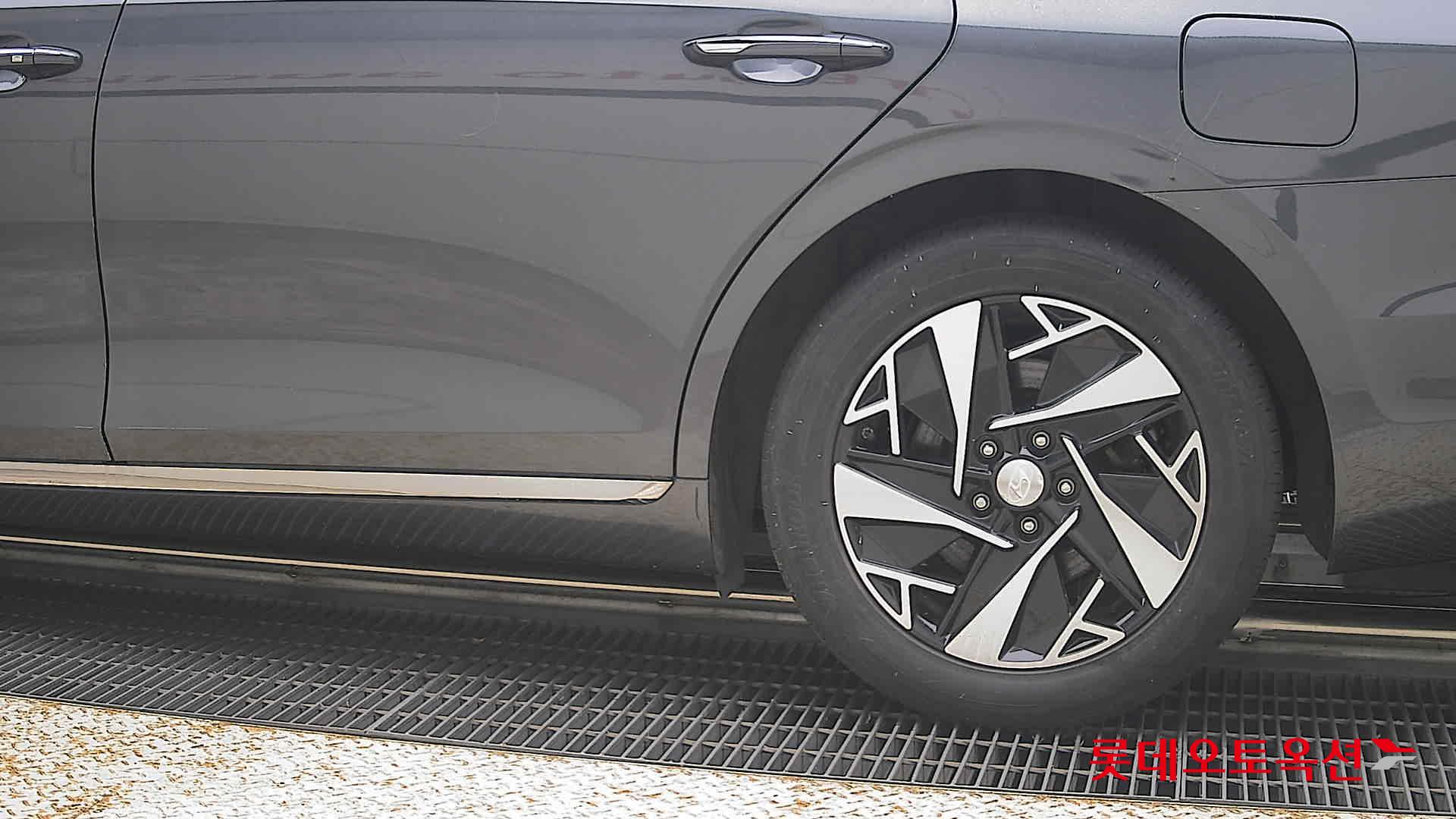 2022 - hyundai grandeur