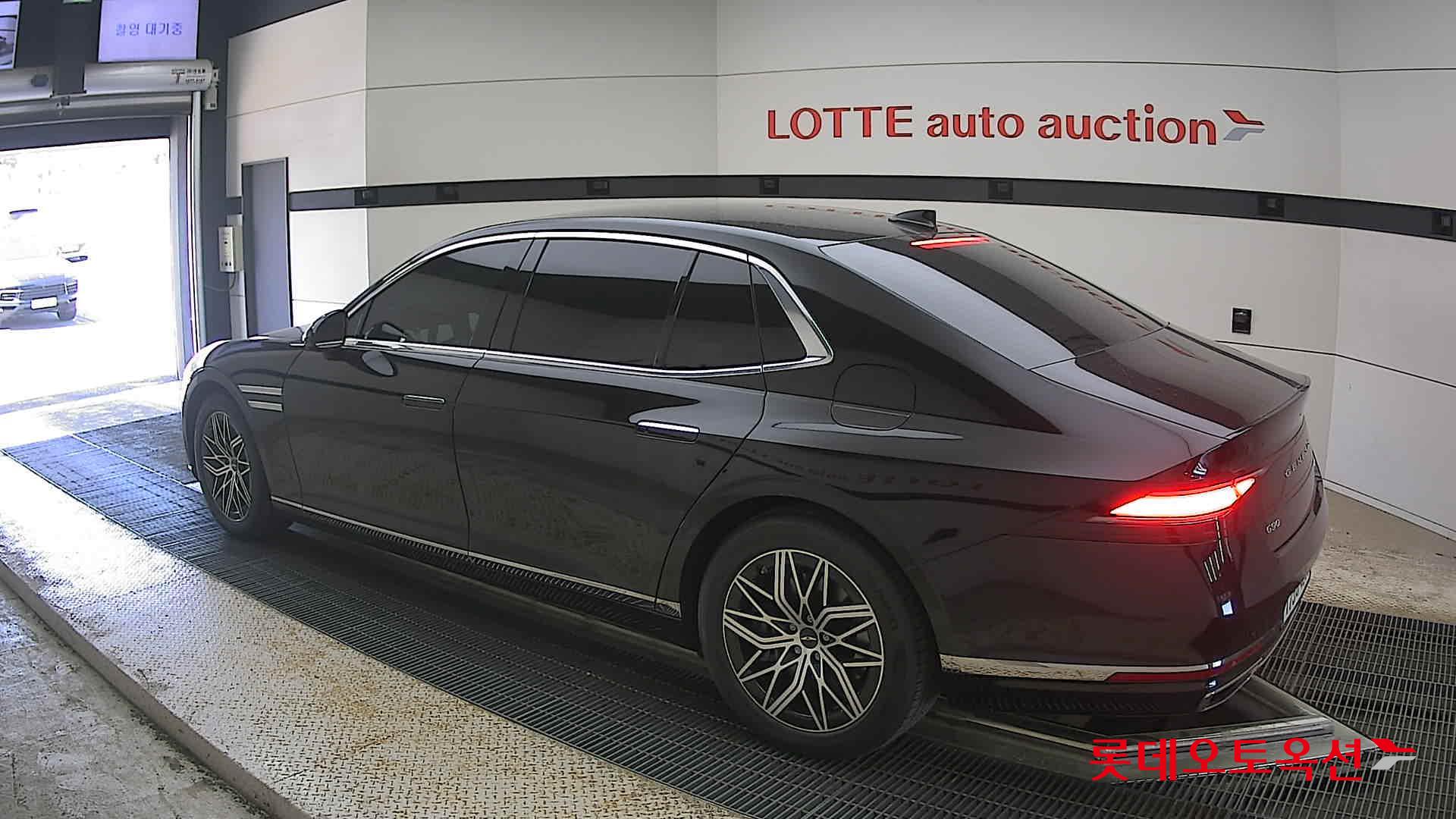 جينيسيس G90 - 15