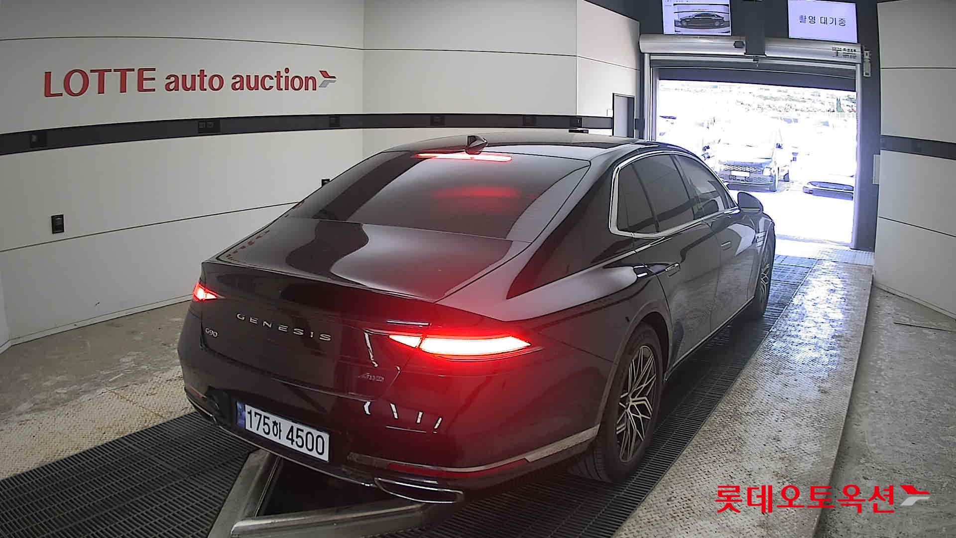 جينيسيس G90 - 18