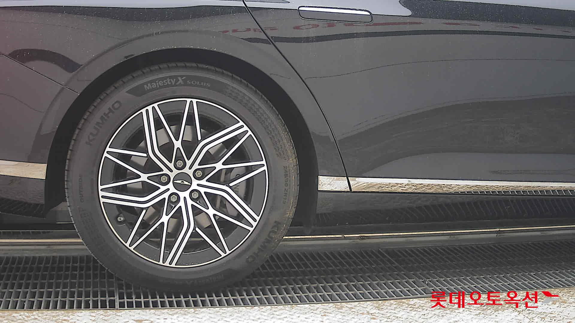 جينيسيس G90 - 28