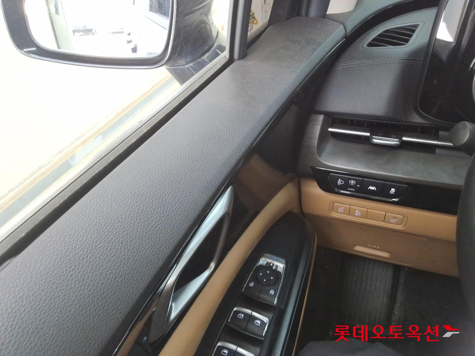Kia Carnival - 29