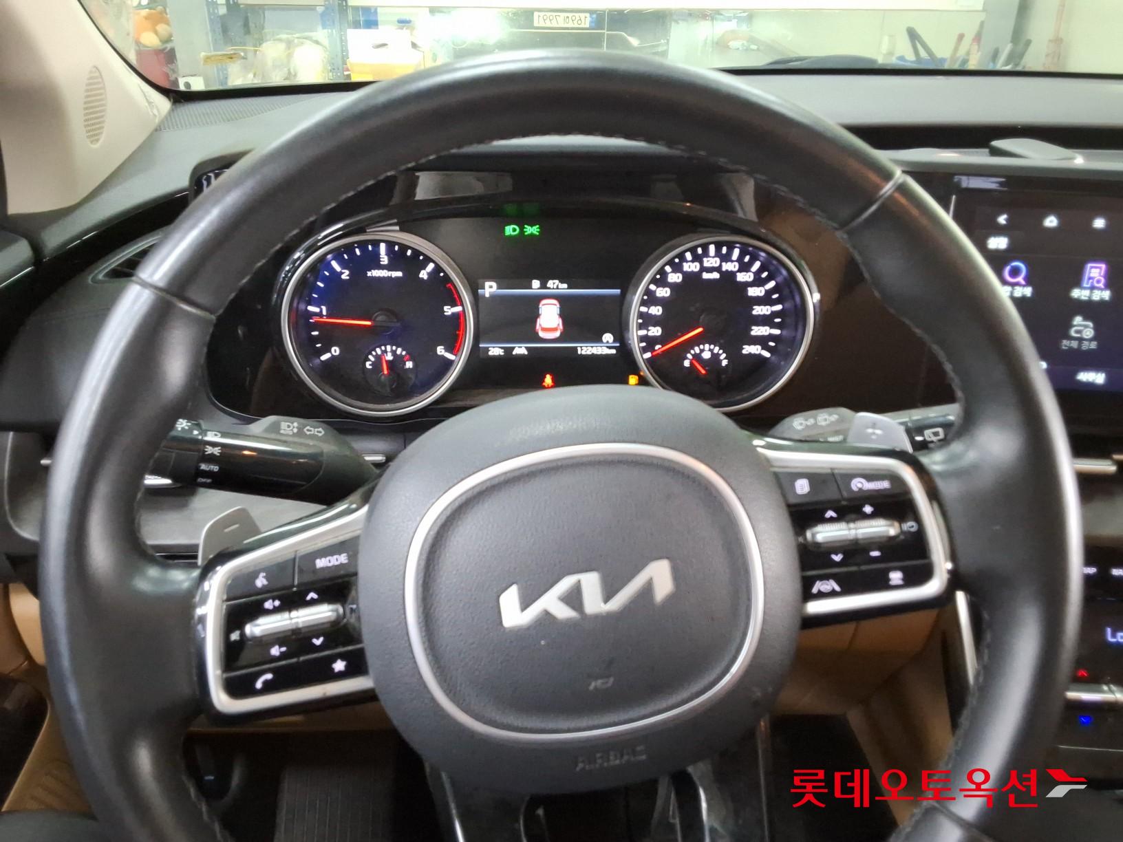 2023 - kia carnival