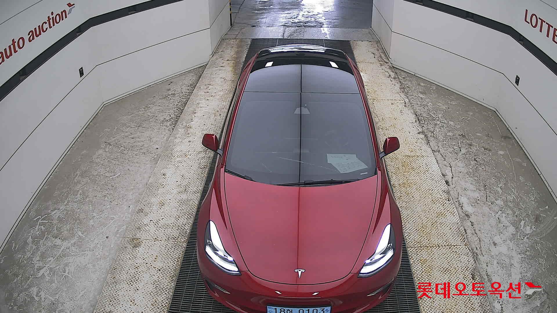 2022 - tesla model 3