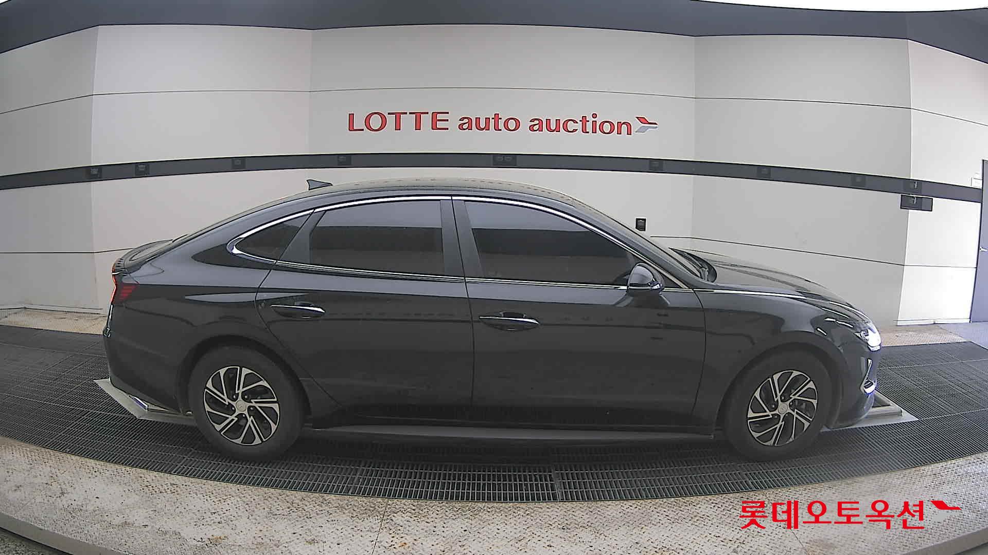 Hyundai Sonata 2021 - Image 21