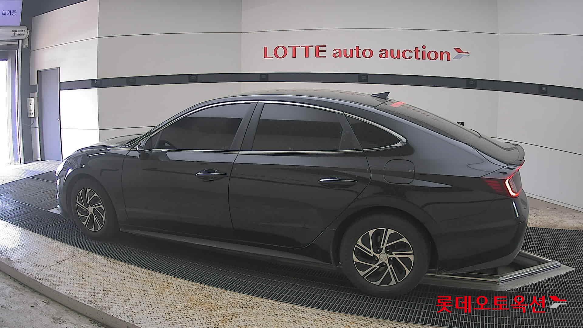 Hyundai Sonata 2021 - Image 14